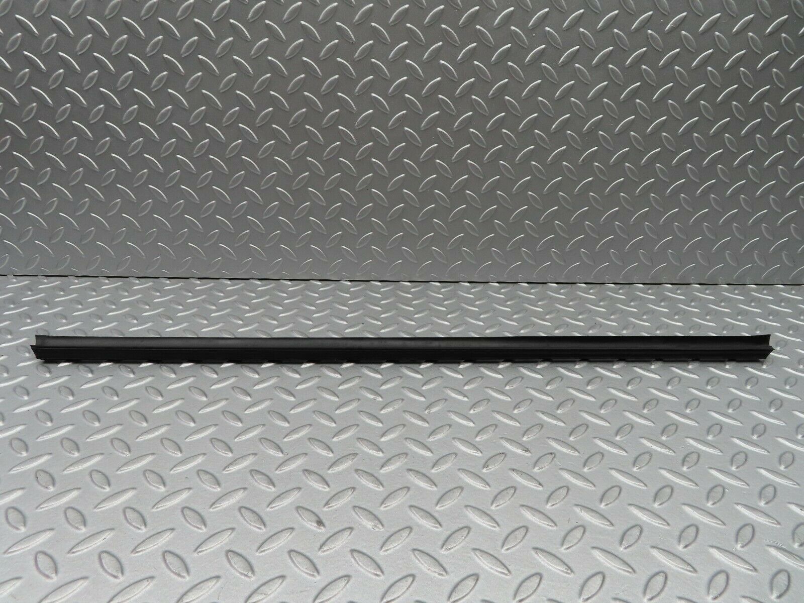 5271 Mercedes-Benz W124 230E Inner Window Weatherstrip Seal Front Right