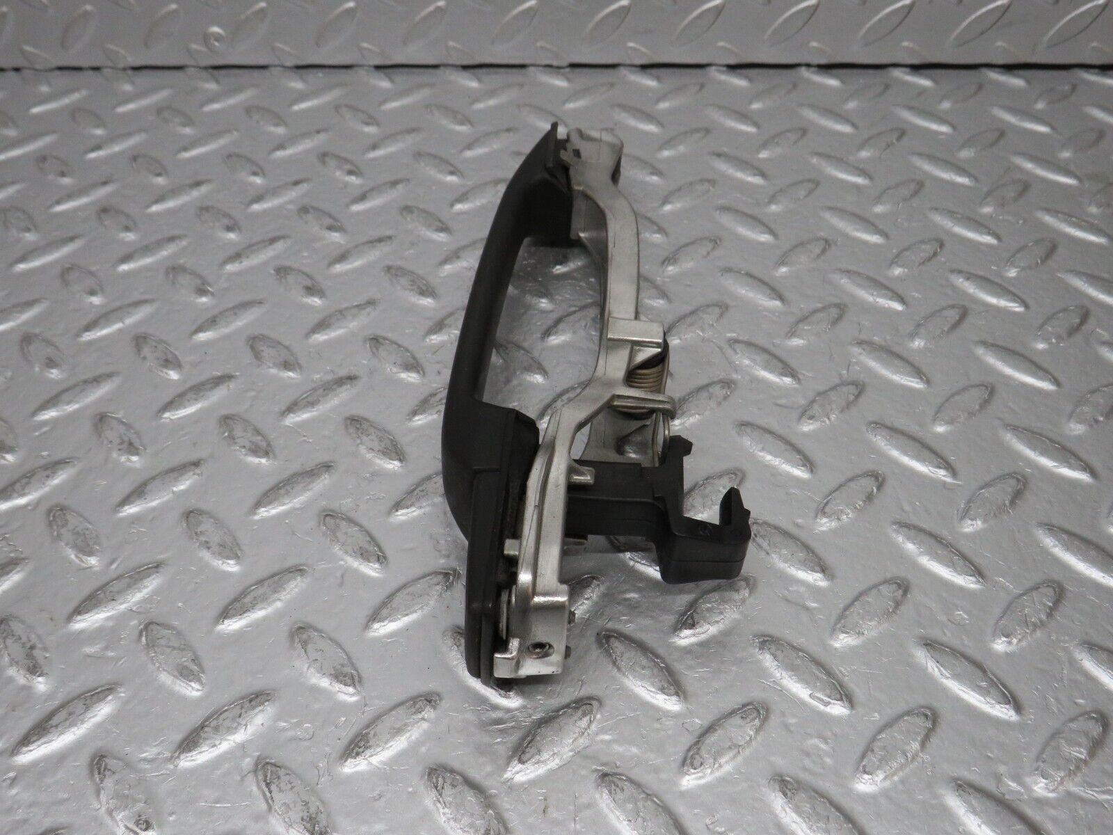 31713 Mercedes-Benz W201 190LE 1.8L Exterior Door Handle Rear Right