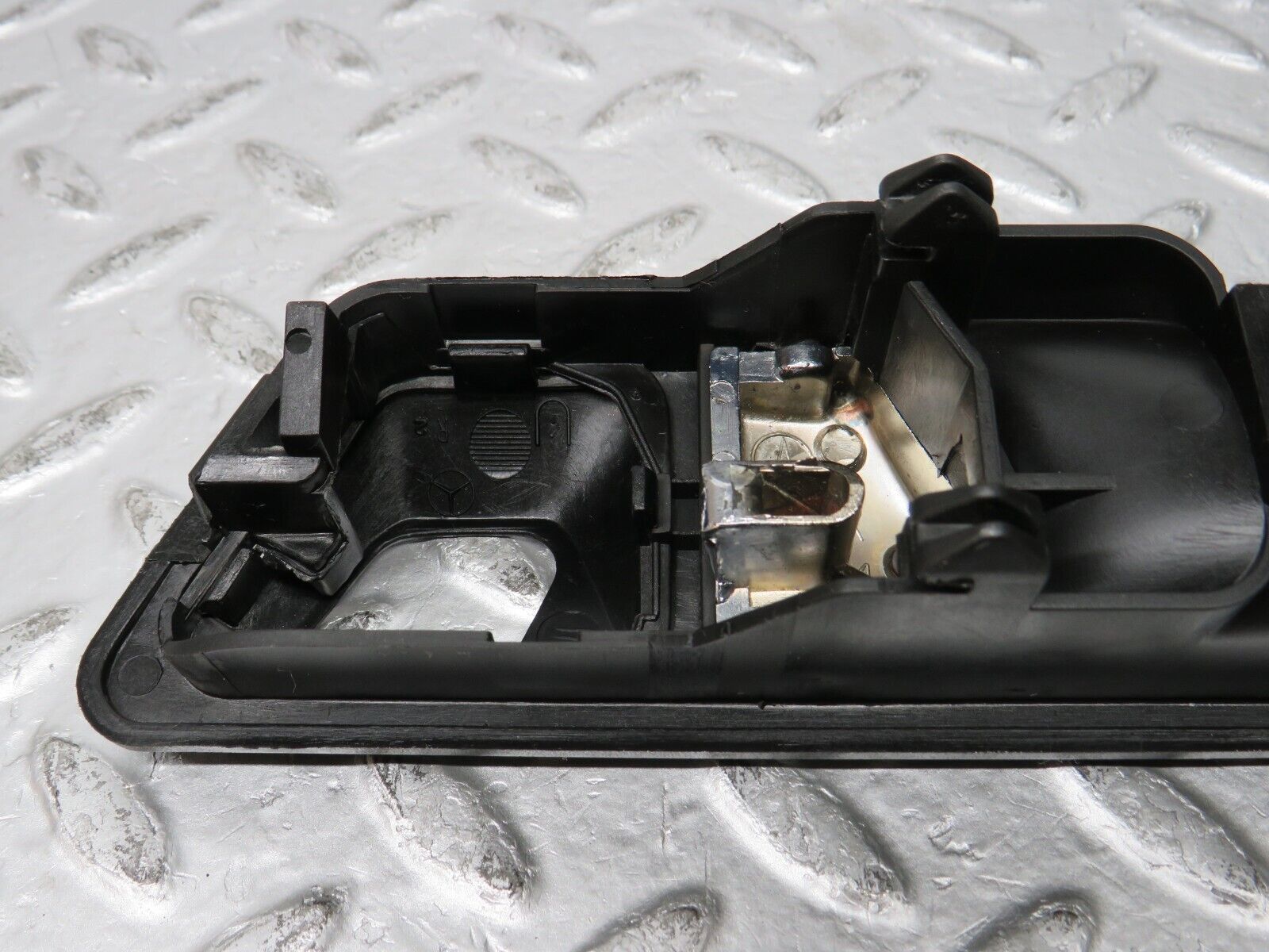 31633 Mercedes-Benz W201 190LE 1.8L Right Interior Door Handle 2017660264