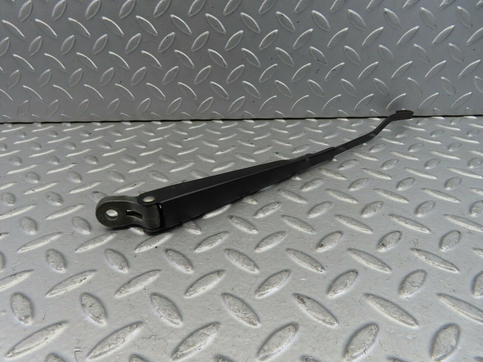 9640 Mercedes-Benz C123 280CE Coupe Wiper Arm Bosch Right 3399990553