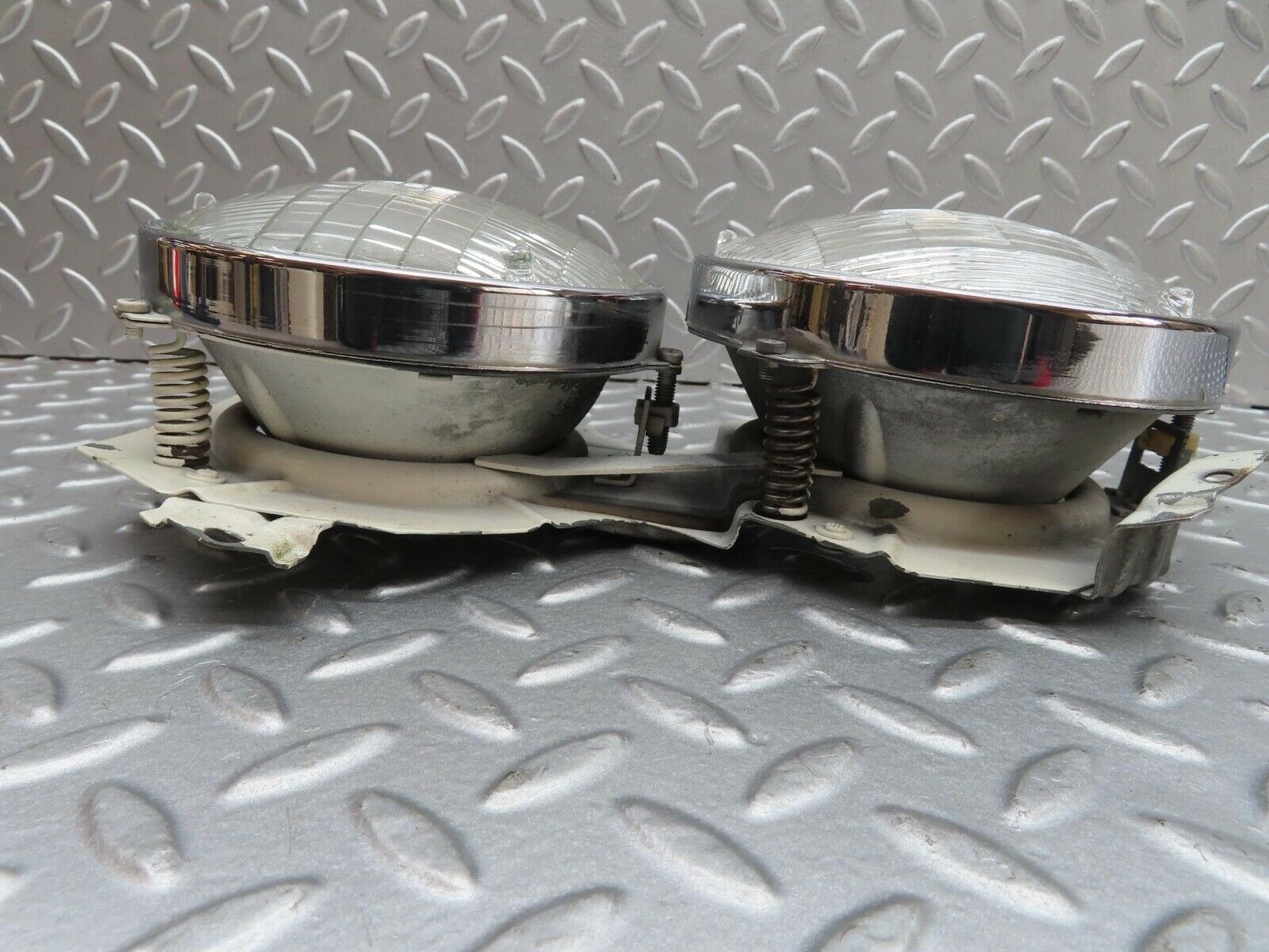 13072 Mercedes-Benz W111 220S Headlight Left/Right 0302350004