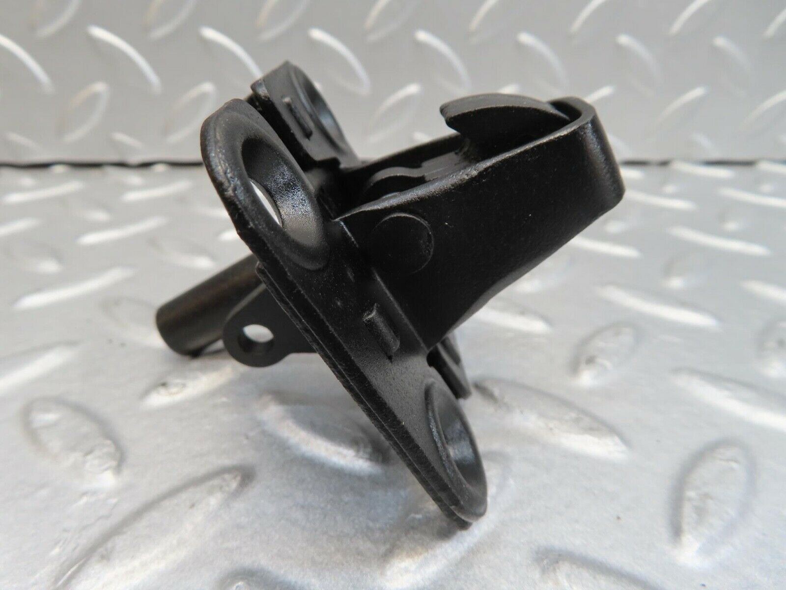 16001 Mercedes-Benz W123 280E Bonnet Lock Catch