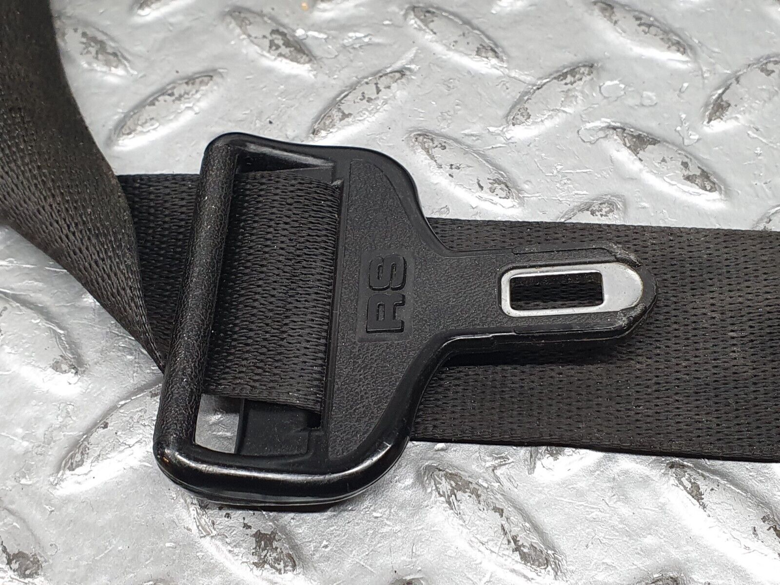 41270 Mercedes-Benz W126 300SE Front Right Seat Belt With Buckle 1268604086 126868001