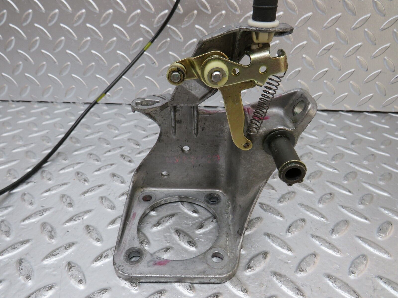 26583 Mercedes-Benz C124 220CE Coupe Brake Pedal Bracket 1242900919