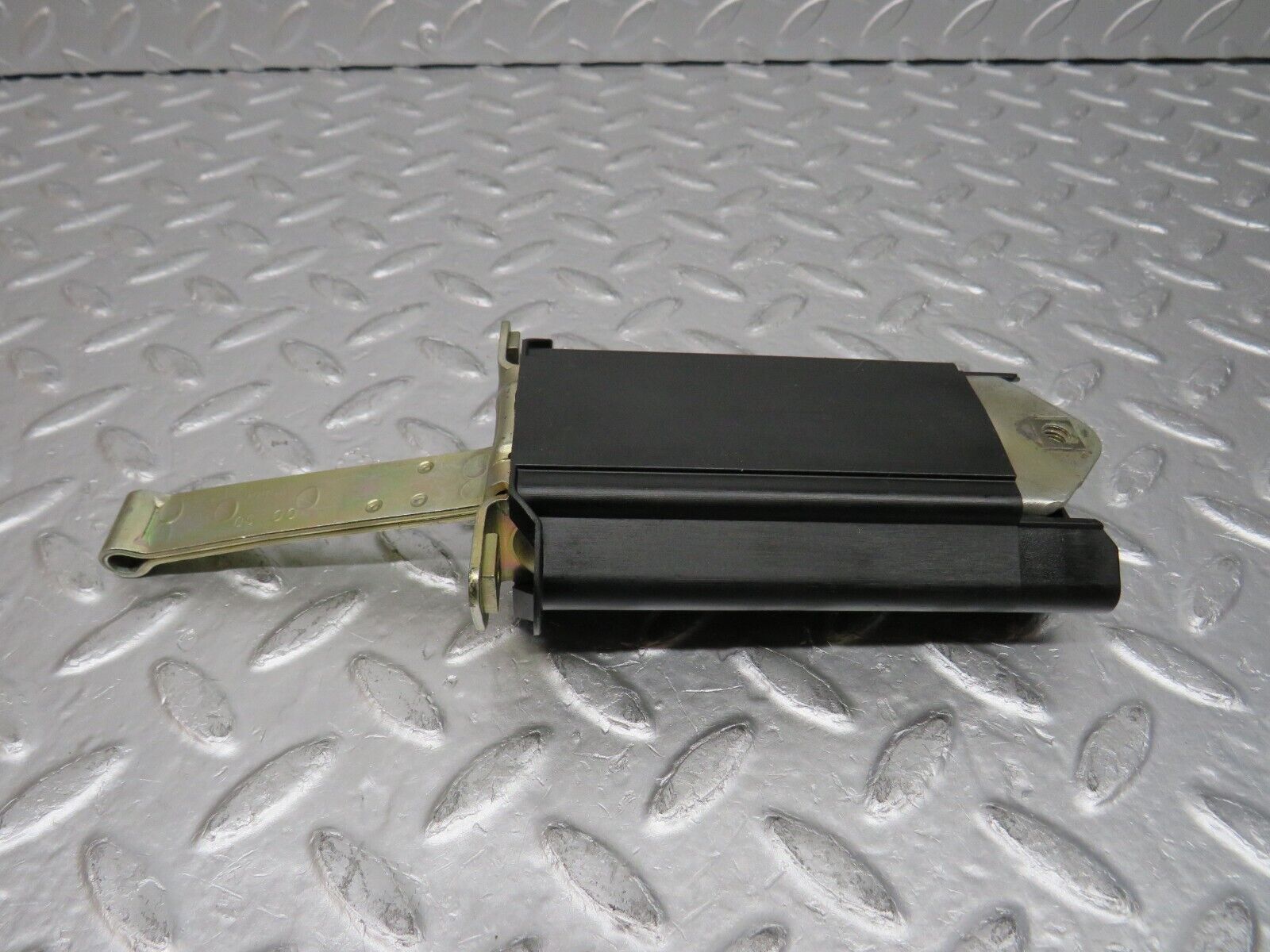 32440 Mercedes-Benz S124 300TE Wagon Door Safety Check Strap