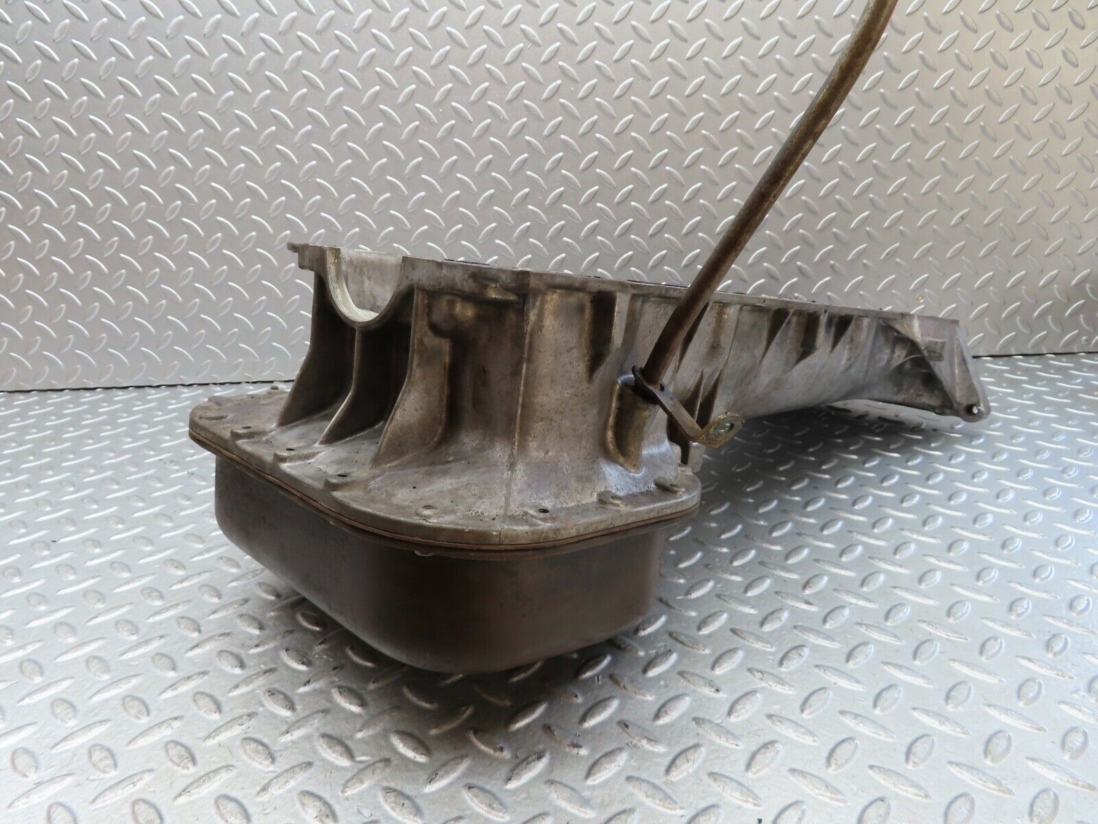 19273 Mercedes-Benz W123 300D Oil Pan Oil Sump 6170140302