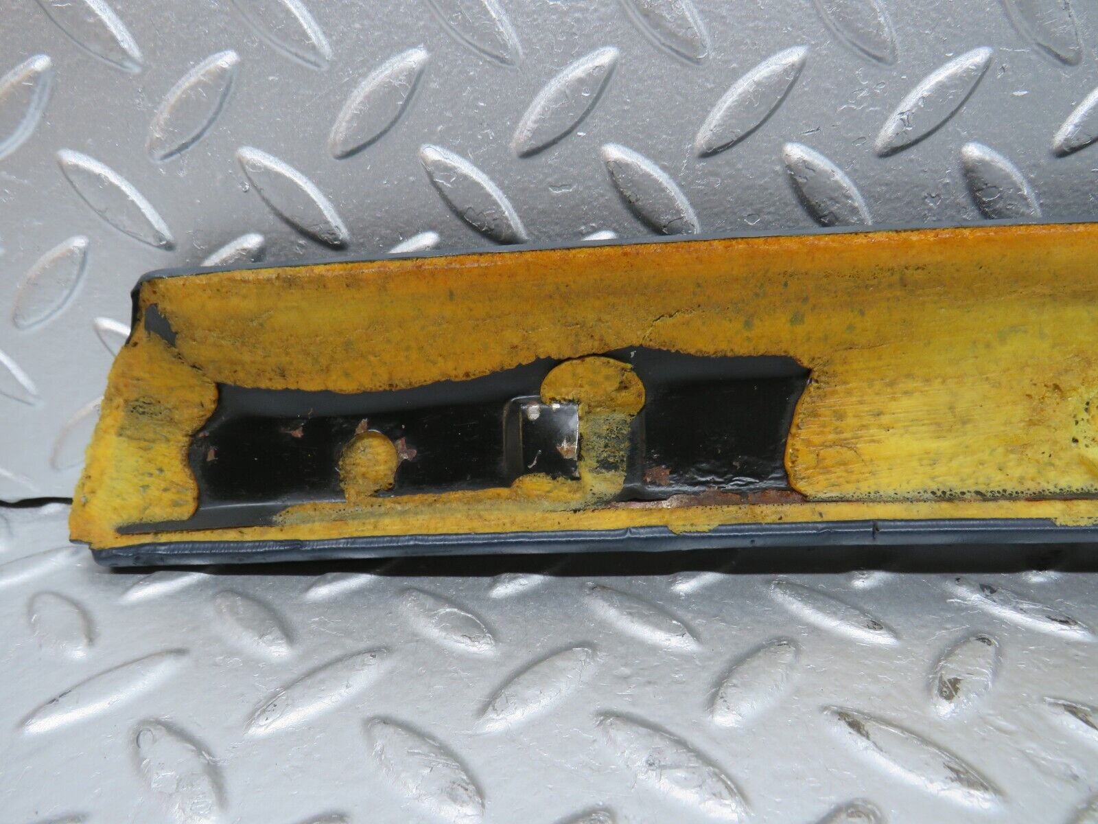 32102 Mercedes-Benz W123 230E A Pillar Cover Trim Right Side Blue