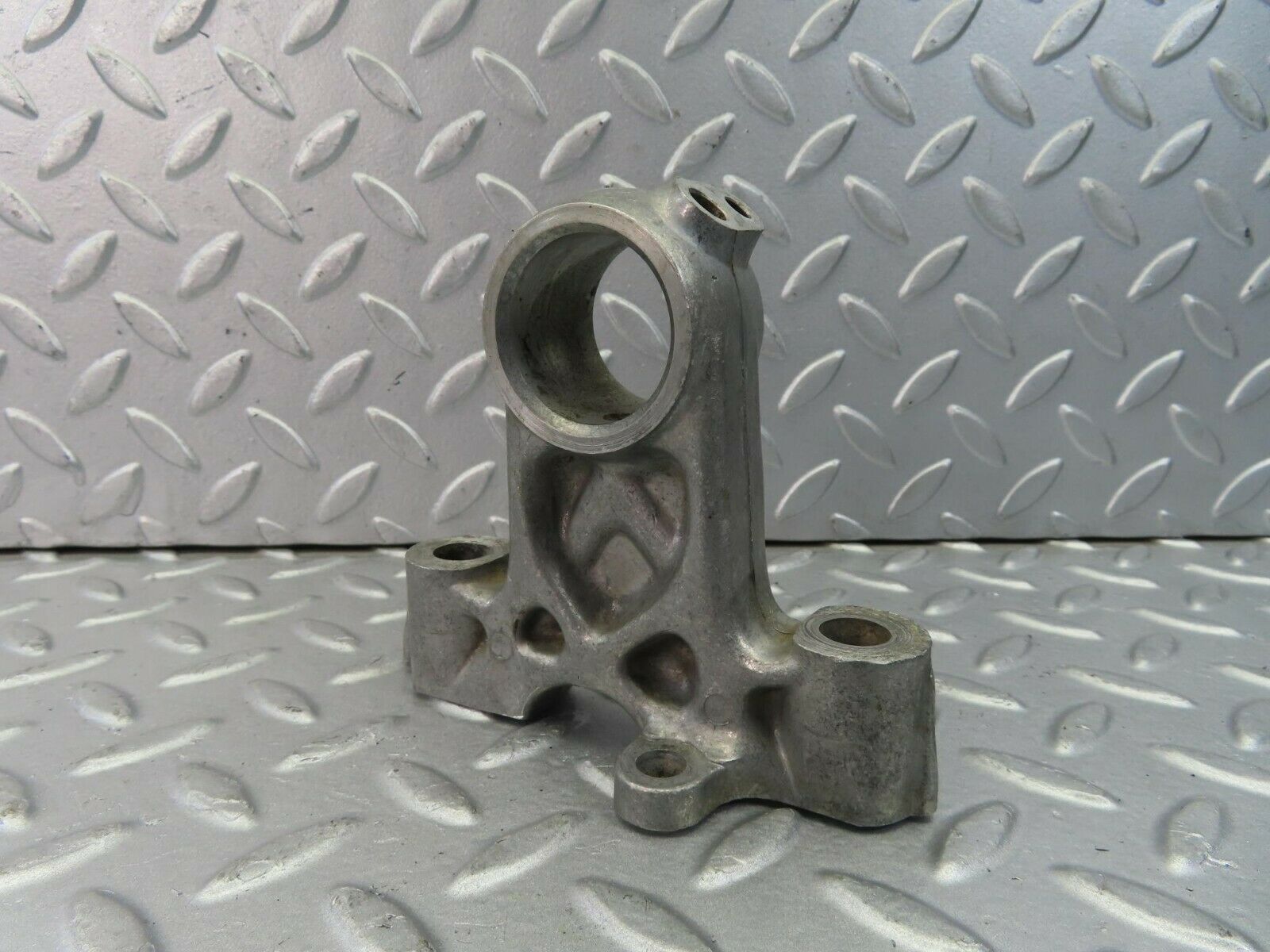 8949 Mercedes-Benz W108 Camshaft Tower Bearing 1800515110