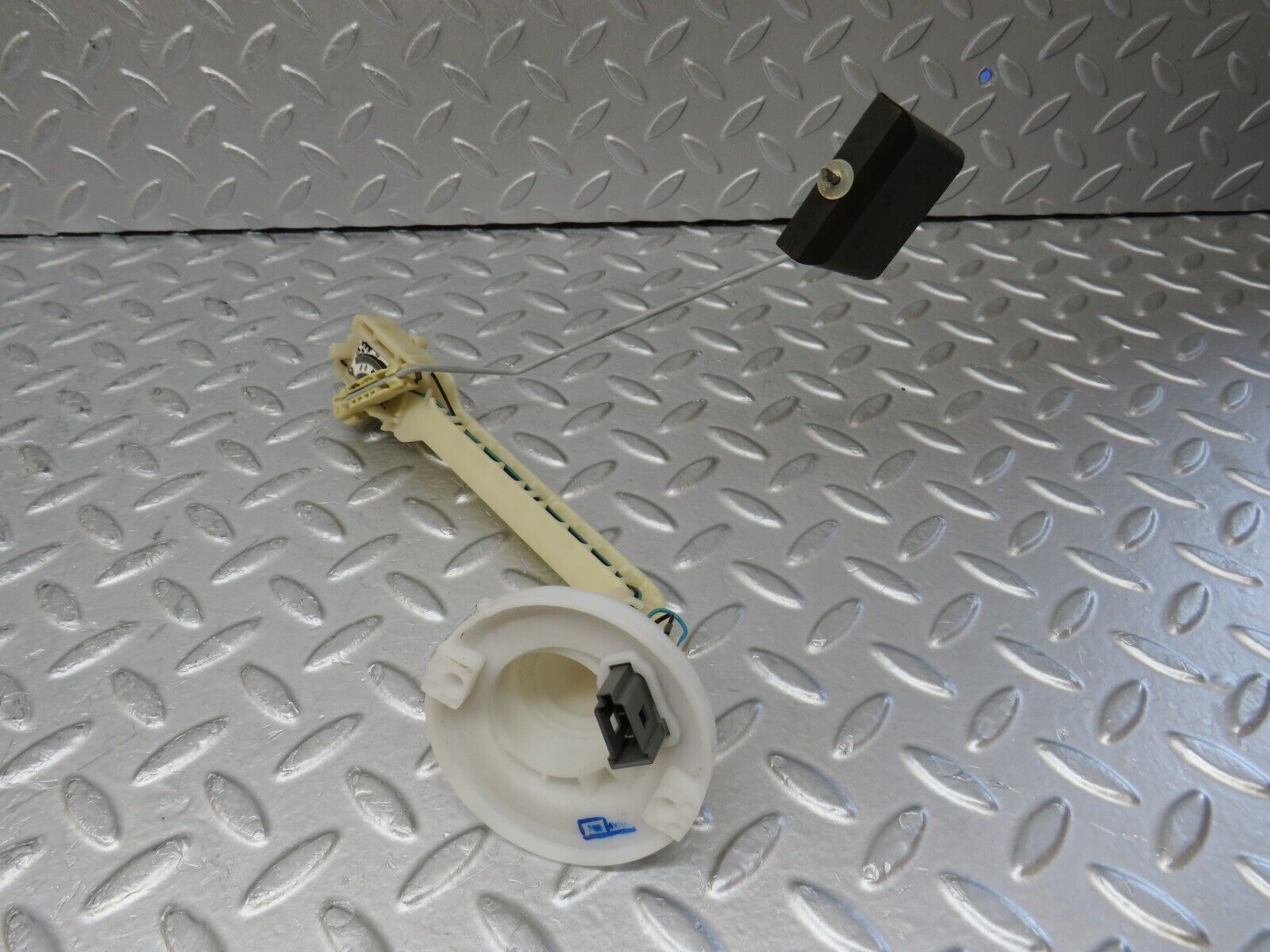 35066 Mercedes-Benz W210 320E Fuel Level Sender Unit 2105422317 221838001006