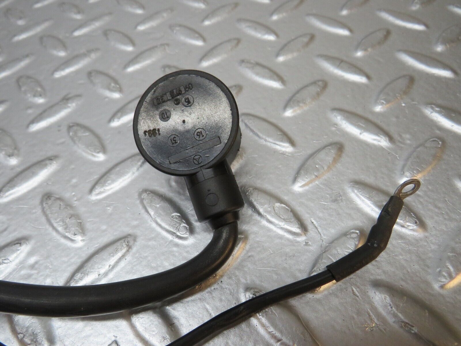 31832 Mercedes-Benz W201 190LE 1.8L Ignition Coil Cable 2015408710