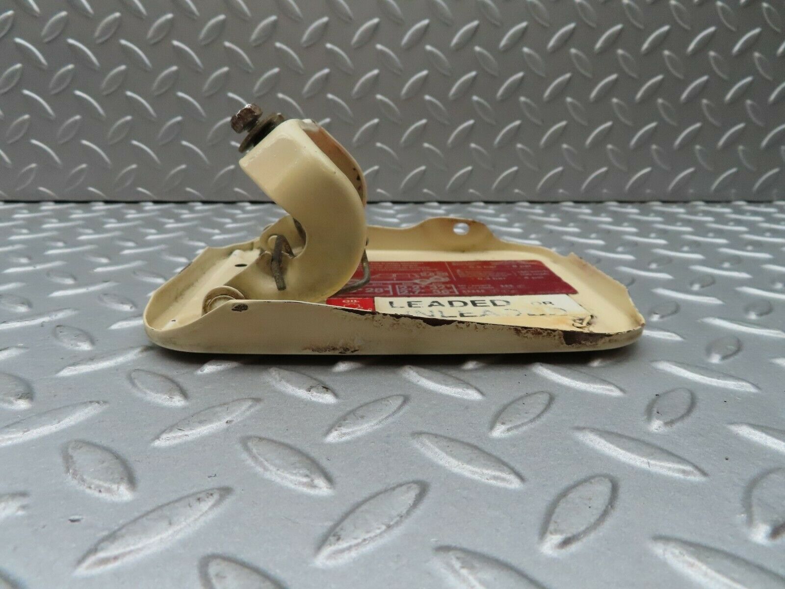 3989 Mercedes-Benz S123 200T Wagon Fuel Tank Flap Cap 1235841639