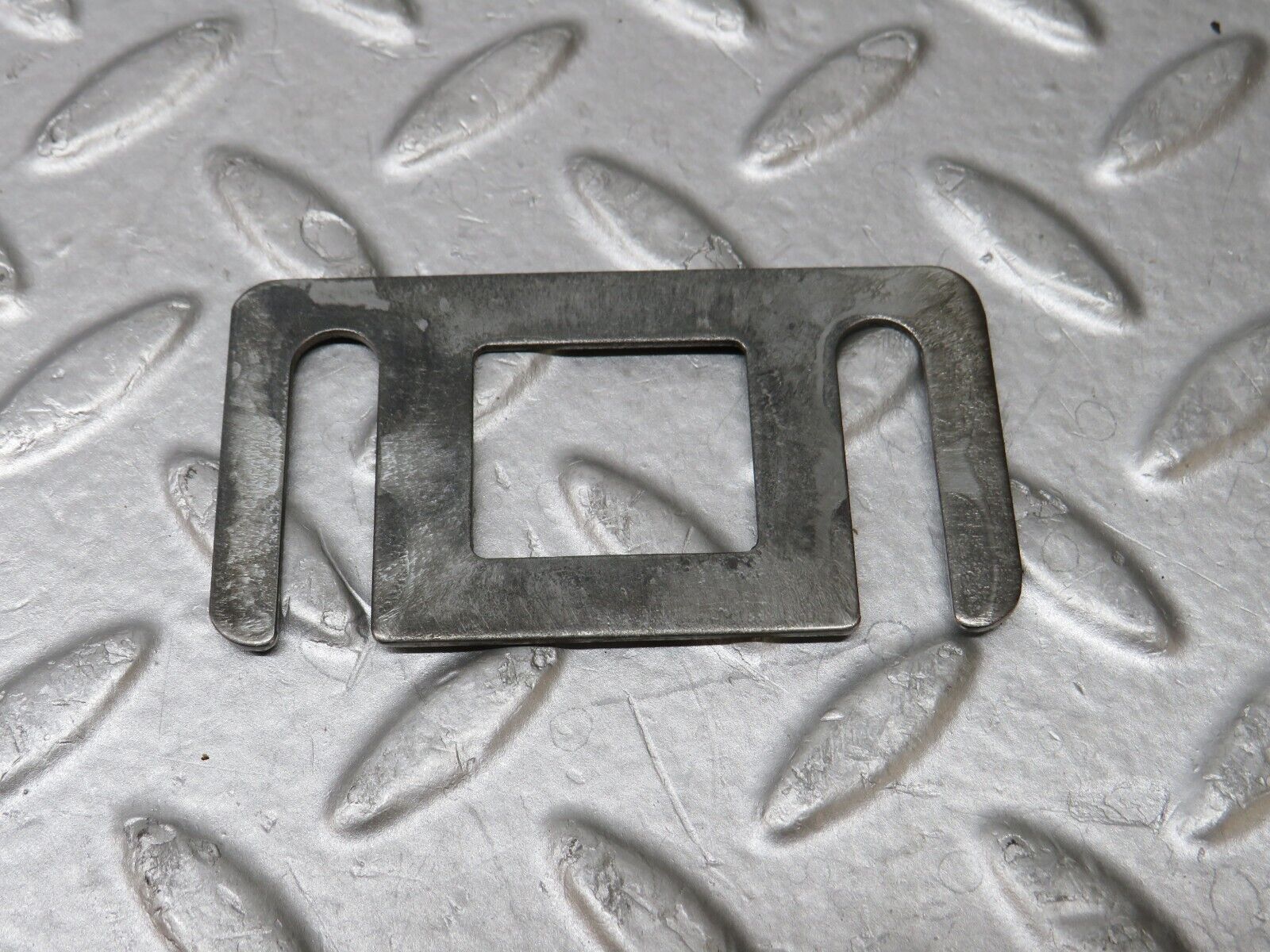 36128 Mercedes-Benz W126 420SE Door Lock Latch Right Side