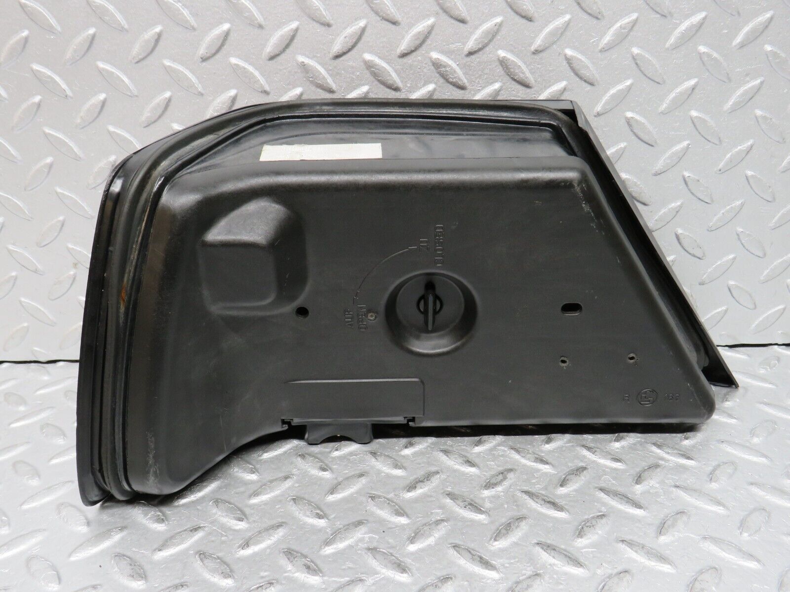 37846 Mercedes-Benz A124 320E Cabriolet Tail Light Right Side 0053373R38