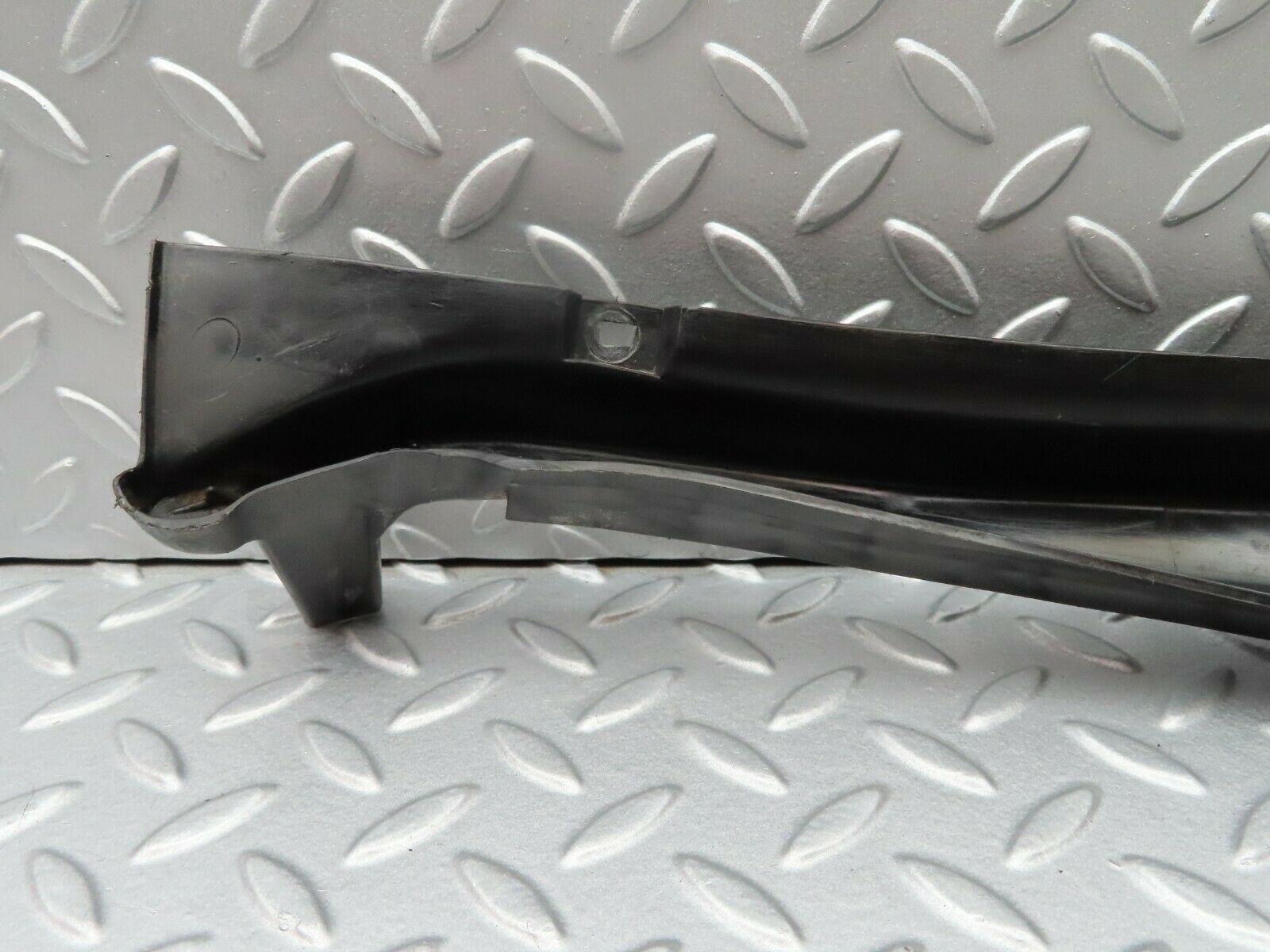 5393 Mercedes-Benz W124 230E Fairing Front Panel Cover Right 1246202667