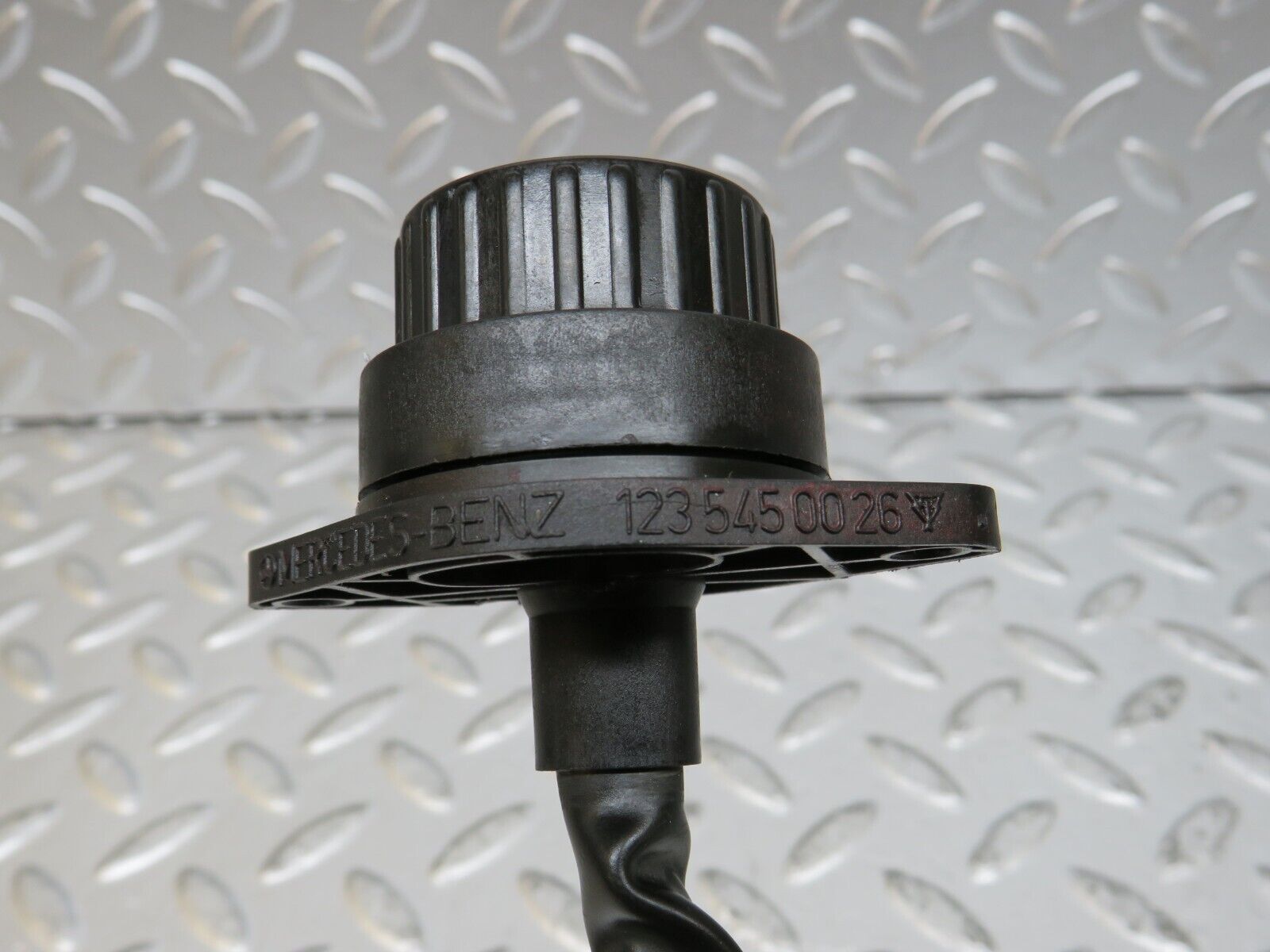 25416 Mercedes-Benz W123 200 Diagnostic Connector 1235450026