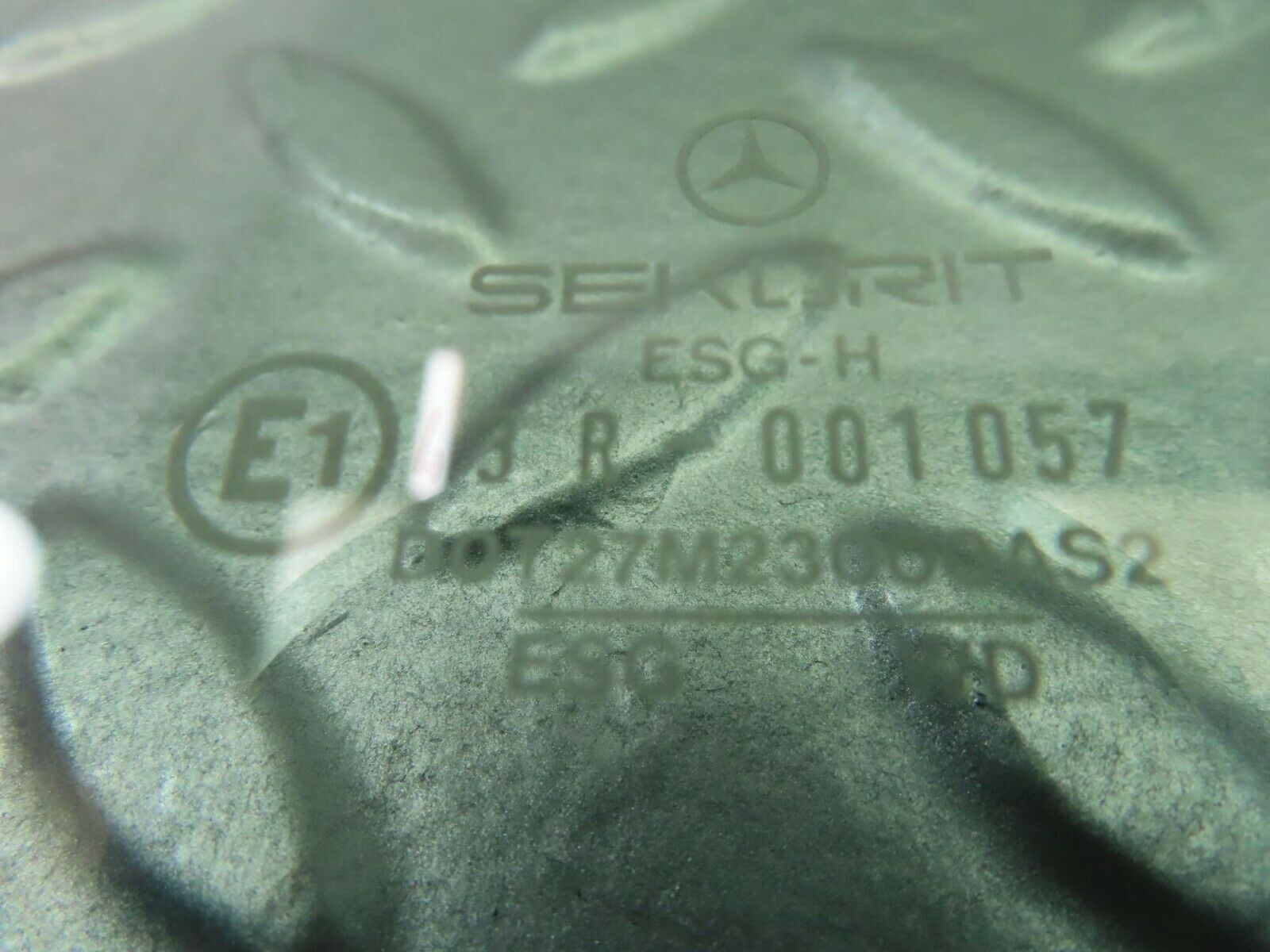 10503 Mercedes-Benz W201 190E Rear Right Door Window