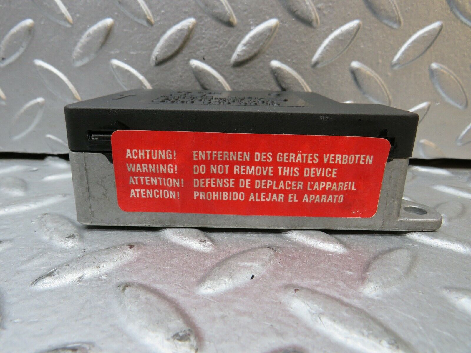 21719 Mercedes-Benz W126 300SE Crash Sensor 0285001050