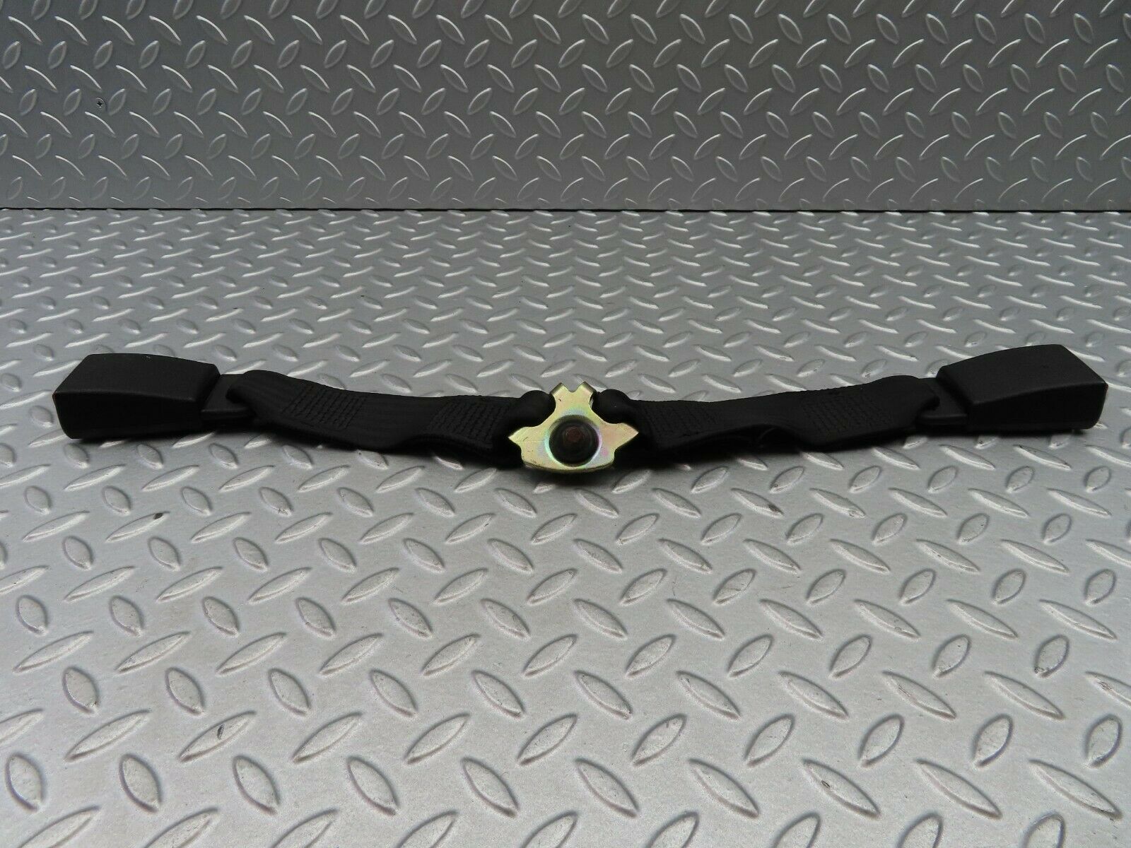 5771 Mercedes-Benz W123 200 Seat Belt Buckle Rear 1238607369