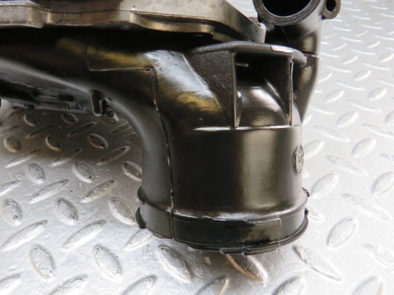 37118 Mercedes-Benz C126 420SEC Coupe Air Flow Mass Meter Sensor 0438121037