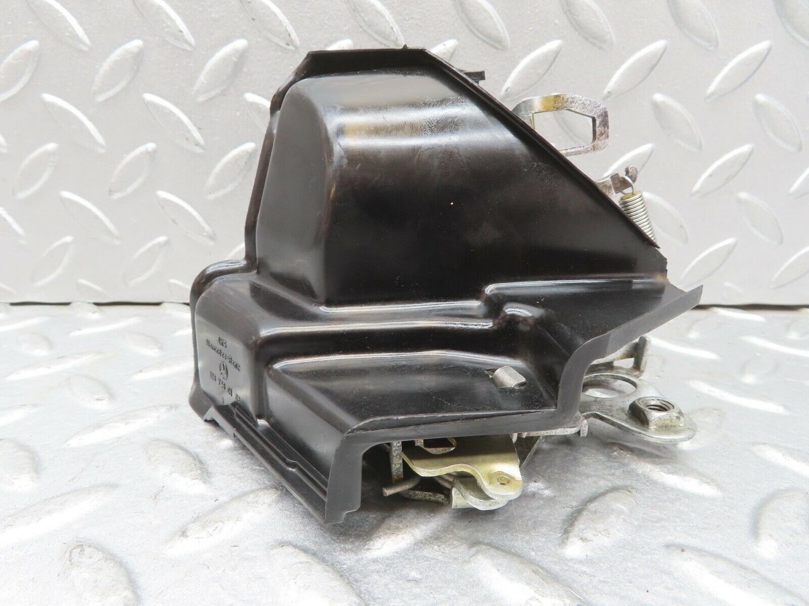 13638 Mercedes-Benz W123 200 Rear Left Door Lock Mechanism 1237330108