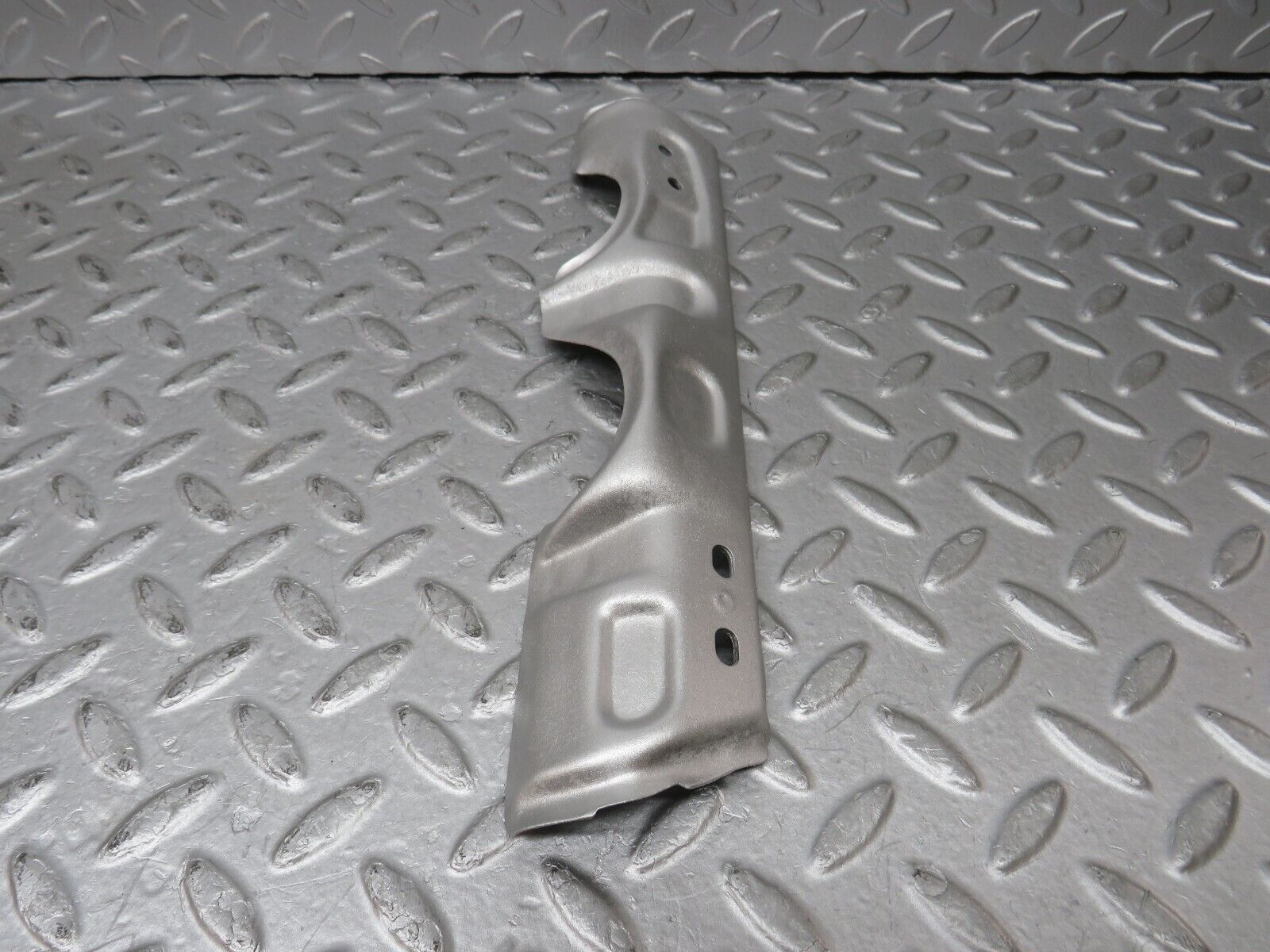 36345 Mercedes-Benz W126 420SE Exhaust Manifold Heat Shield