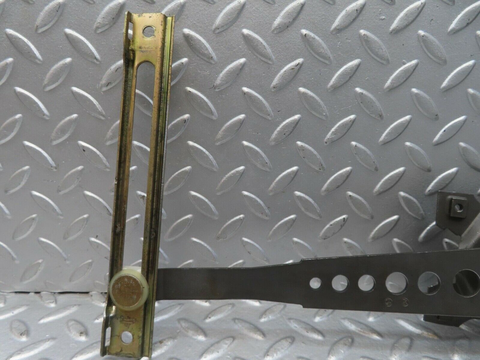 13650 Mercedes-Benz W123 200 Rear Right Manual Window Regulator