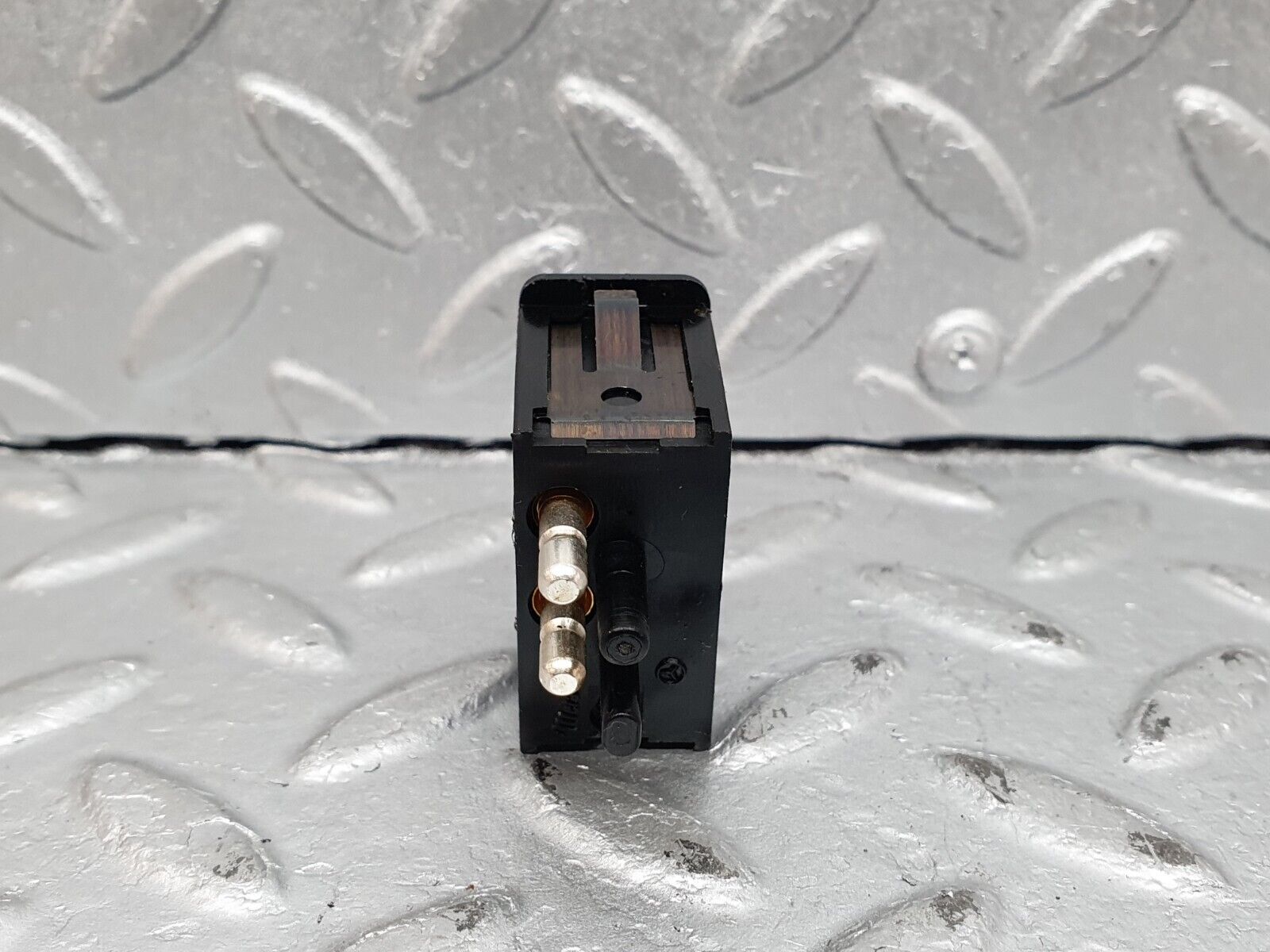 41099 Mercedes-Benz W126 300SE Interior Light Switch 0008205910