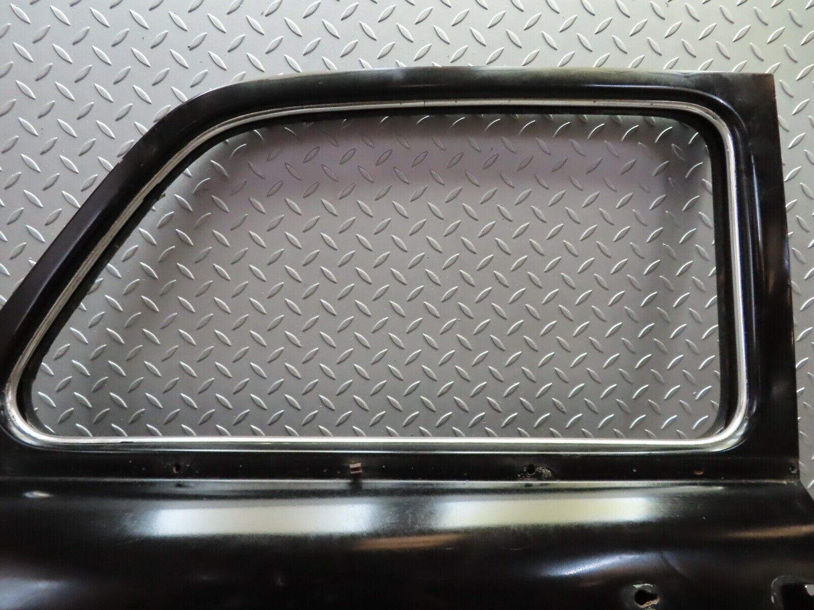 19820 Mercedes-Benz W121 190b Ponton Front Left Door