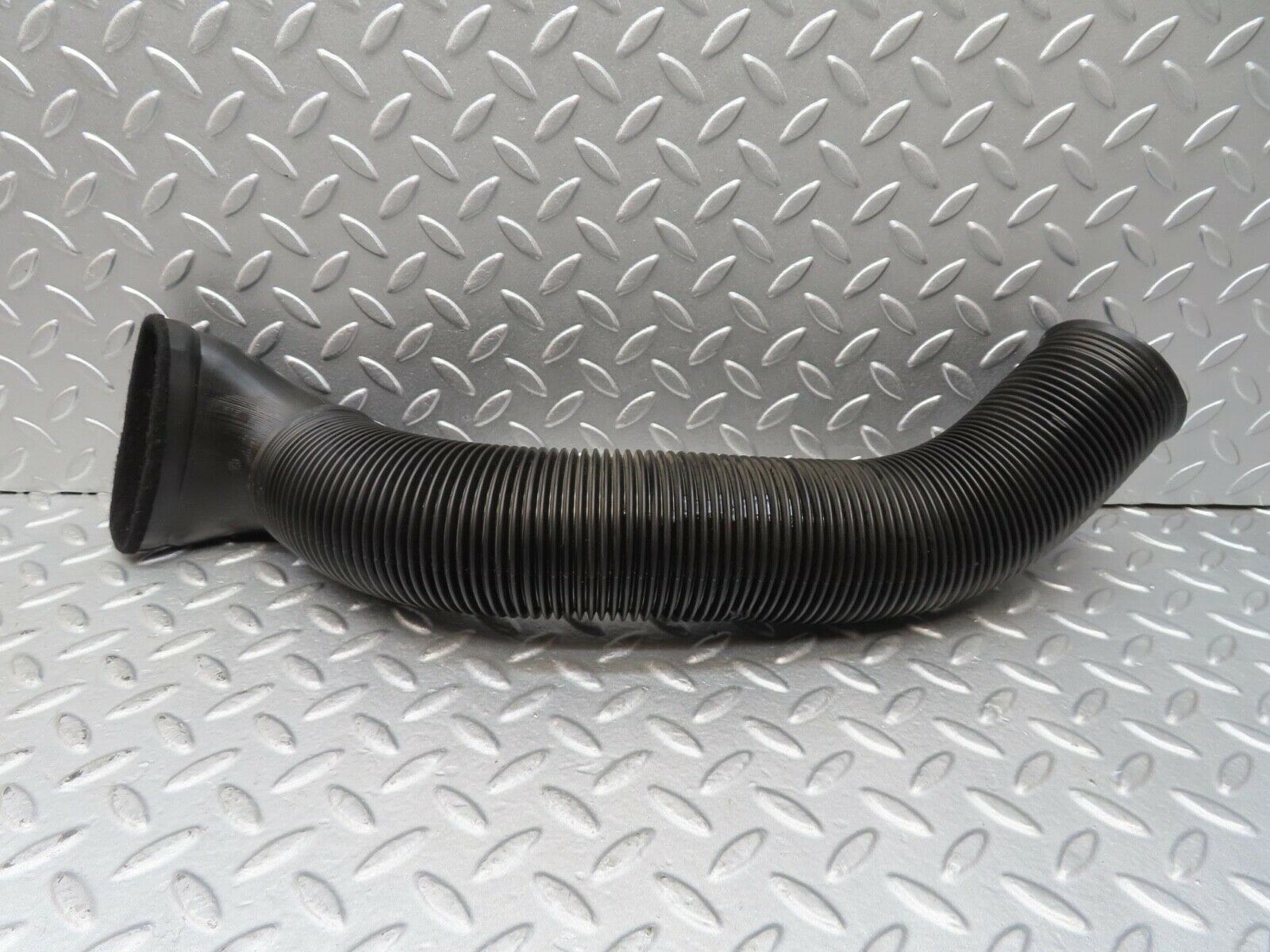 14267 Mercedes-Benz W116 350SE Air Duct Pipe Right Side