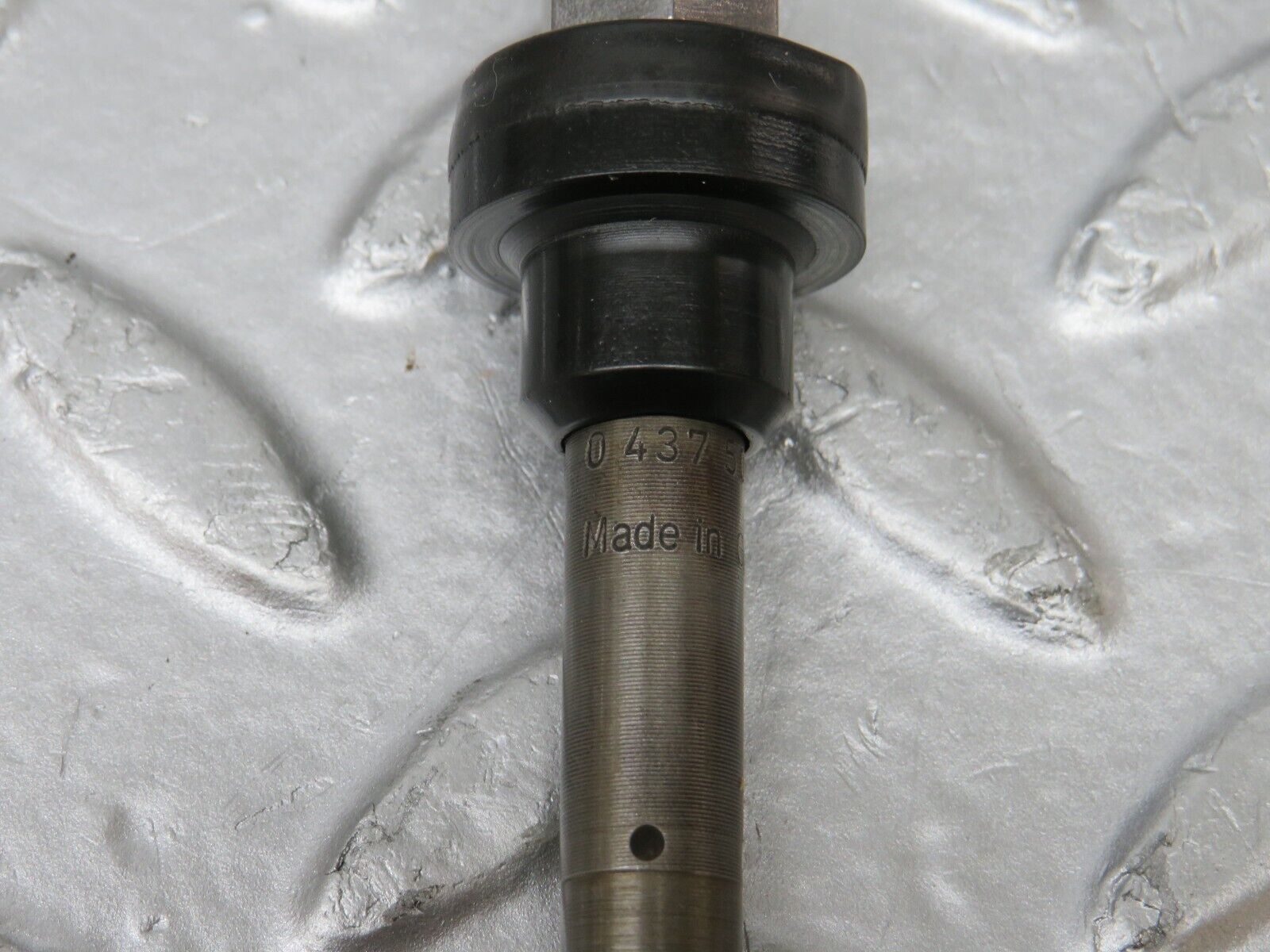 33687 Mercedes-Benz W201 190E 2.0L Fuel Injector Bosch 0437502010