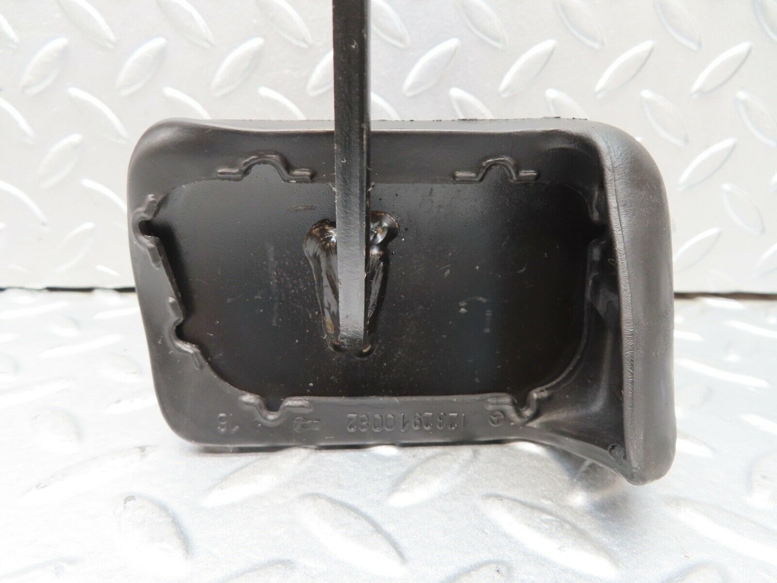 17250 Mercedes-Benz R129 300SL Coupe Brake Pedal With Rubber 1232910082