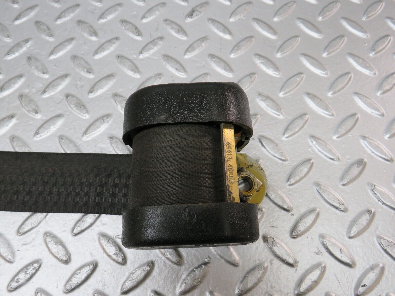 26979 Mercedes-Benz W123 240D Front Right Seat Belt 1238604886