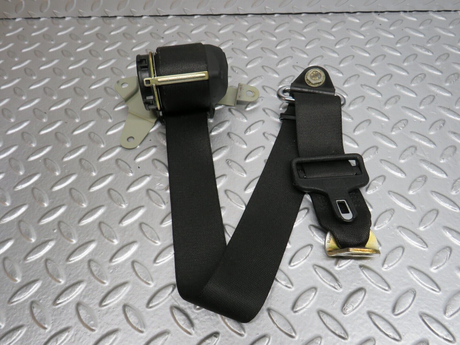 32637 Mercedes-Benz S124 300TE Rear Seat Belt With Buckles 1248607085