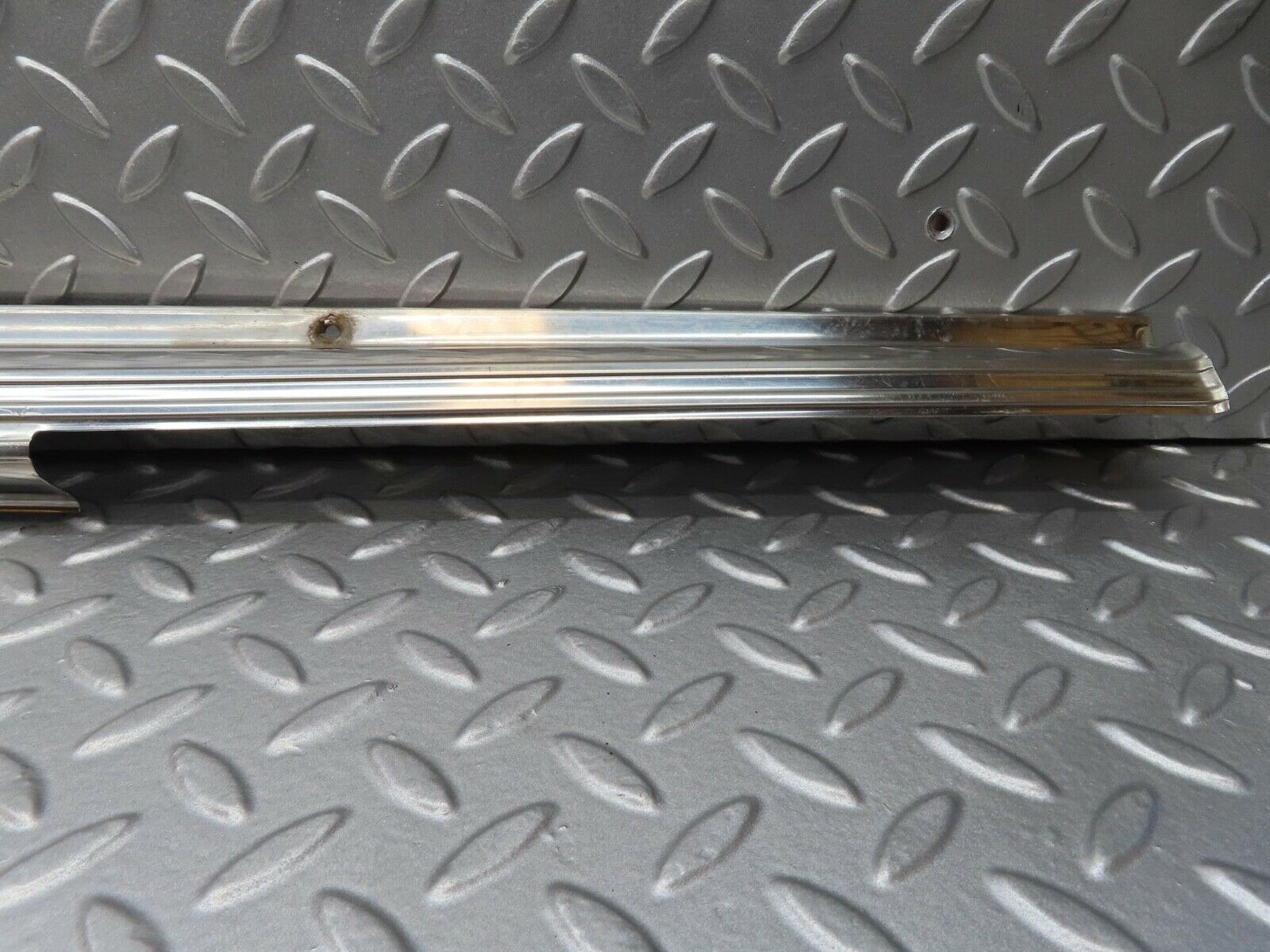 14117 Mercedes-Benz C107 280SLC Right Door Sill Chrome