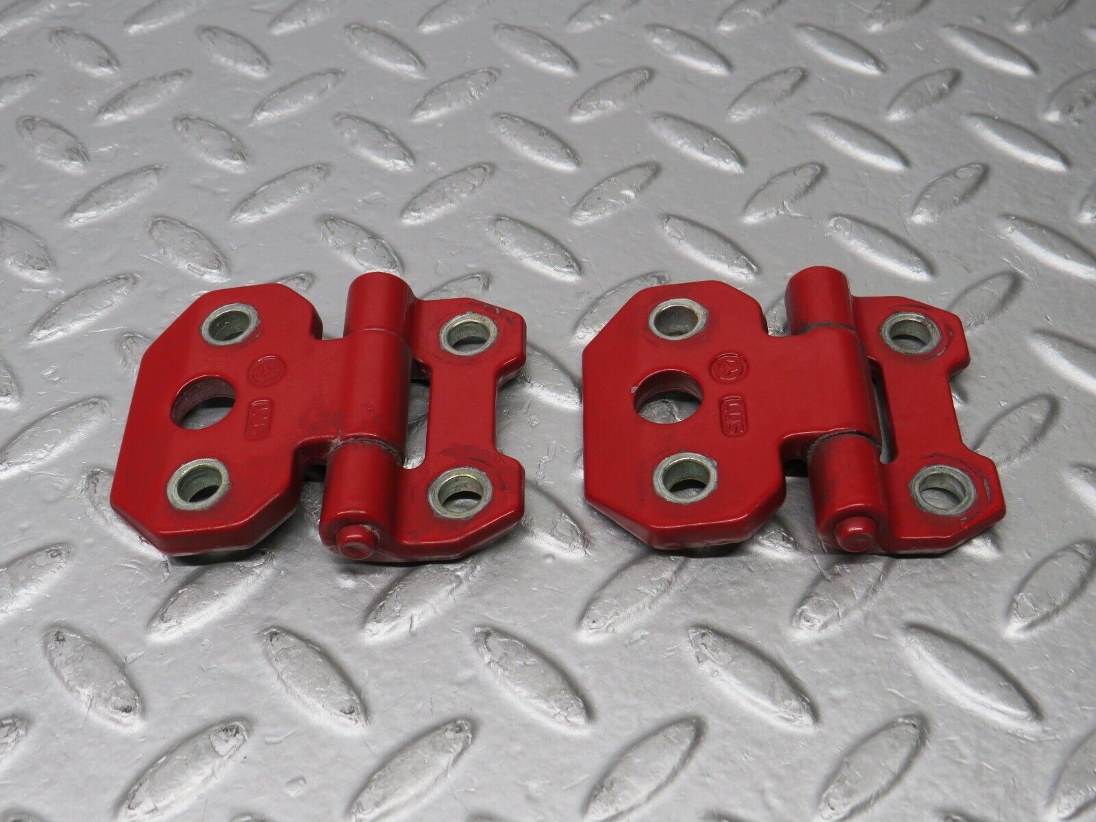 38800 Mercedes-Benz W201 190E 2.6L Door Hinge Right Side