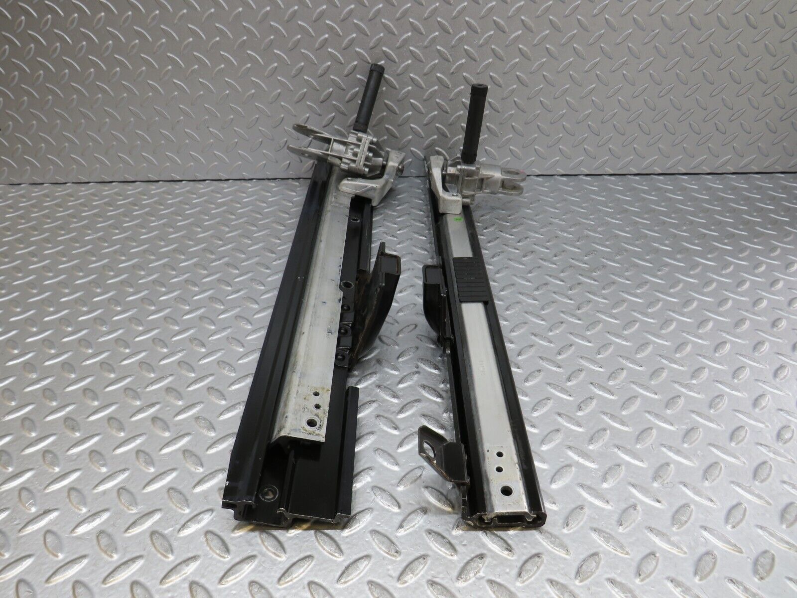 36828 Mercedes-Benz R129 300SL-24 Front Right Seat Rail Pair