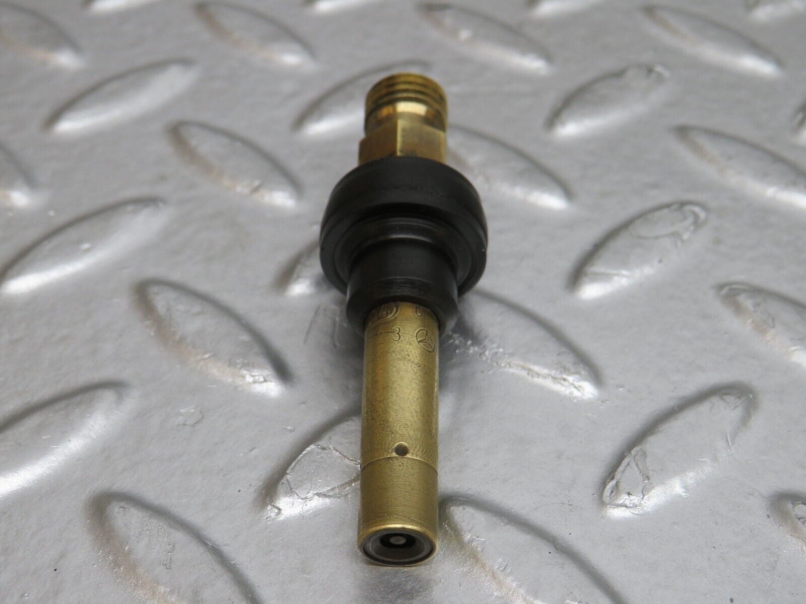 29578 Mercedes-Benz W124 230E Fuel Injector 0437502047 0000785623