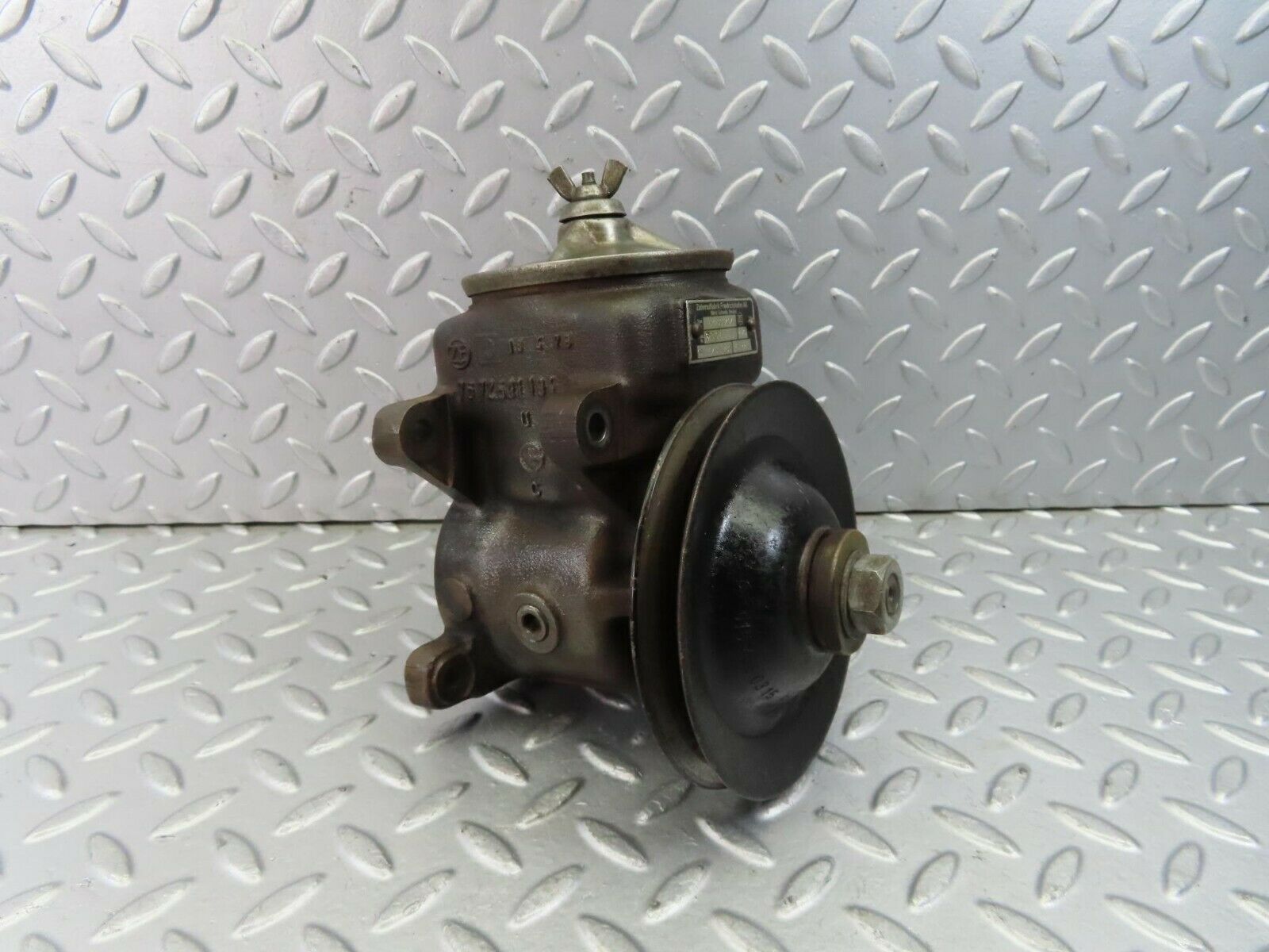 9201 Mercedes-Benz W116 Power Steering Pump 1164601780