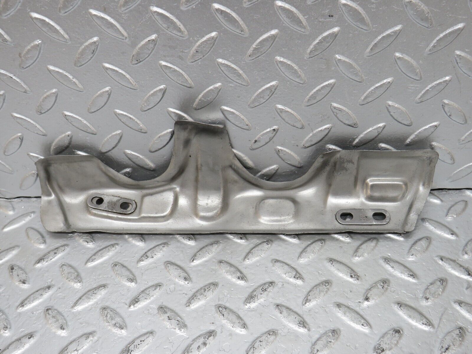 33126 Mercedes-Benz W126 380 V8 M116 Exhaust Manifold Heat Shield