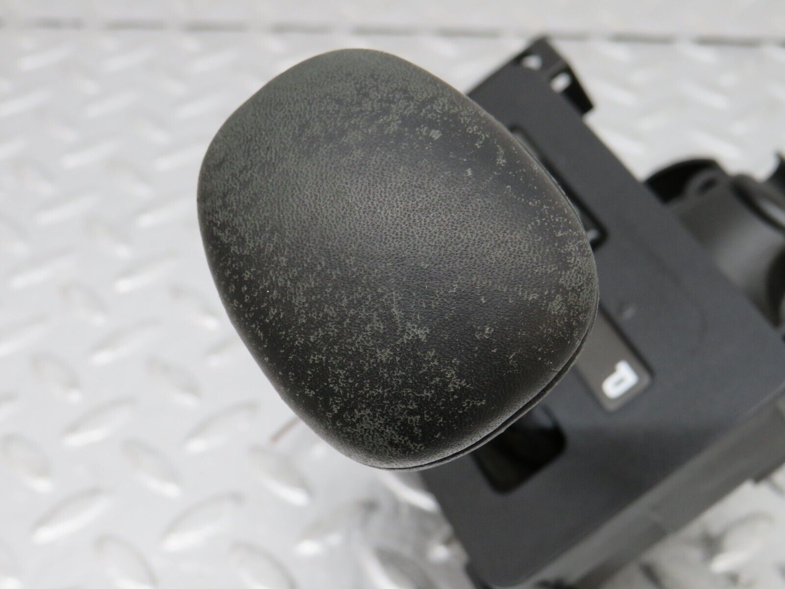 33720 Mercedes-Benz W201 190E 2.0L Automatic Gear Shift Selector 1242670405