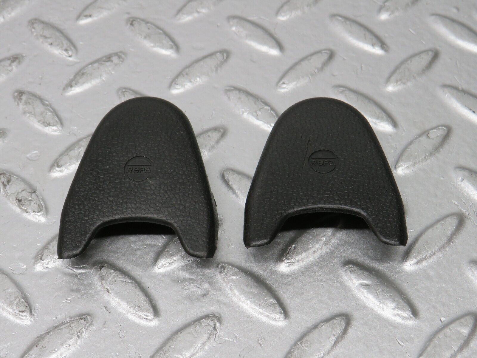 32153 Mercedes-Benz W123 230E Seat Belt Plastic Cap 0008680430