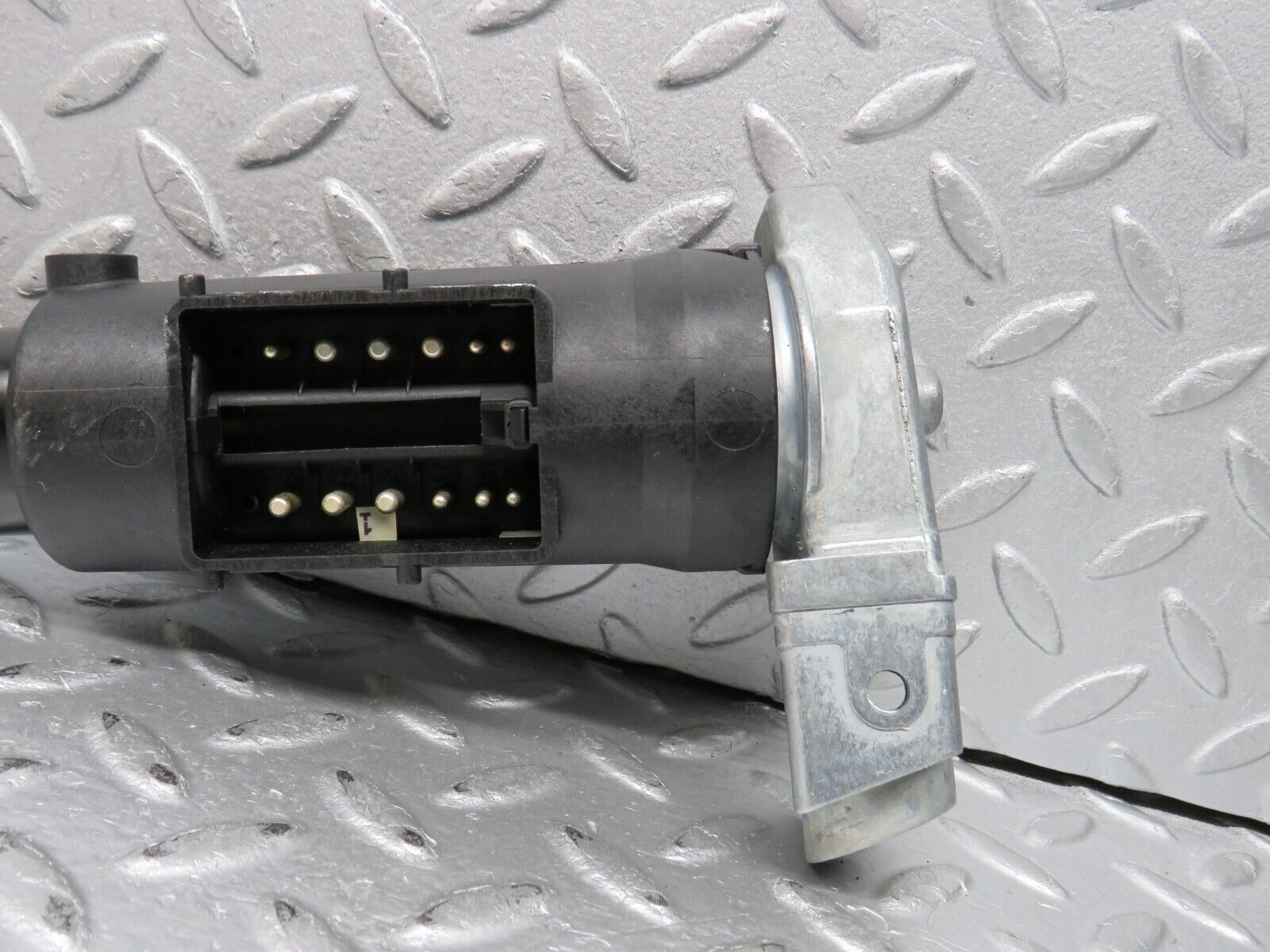 38471 Mercedes-Benz R129 280SL Coupe Steering Lock Ignition Switch With Key