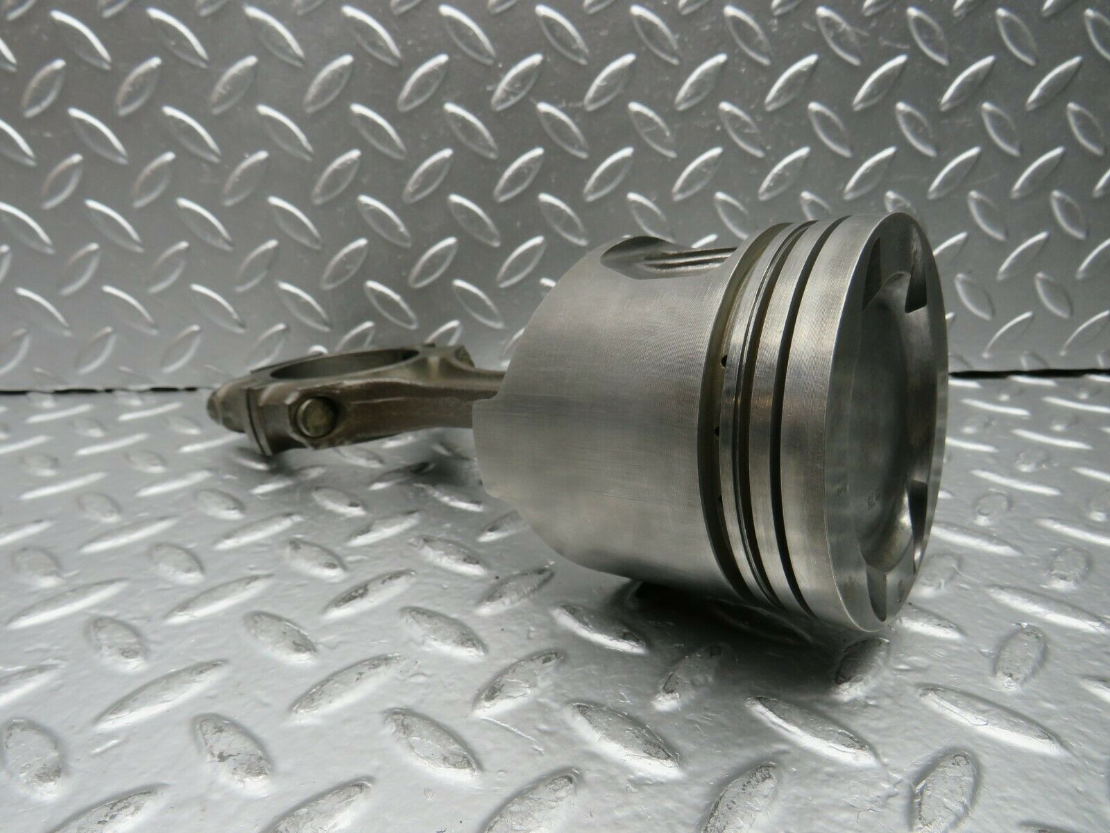 22795 Mercedes-Benz C107 450SLC Coupe Piston With Connecting Rod 92.48 mm