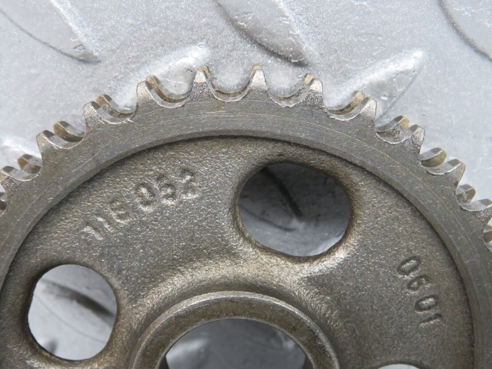 37609 Mercedes-Benz W109 300SEL Camshaft Timing Gear 1160520601