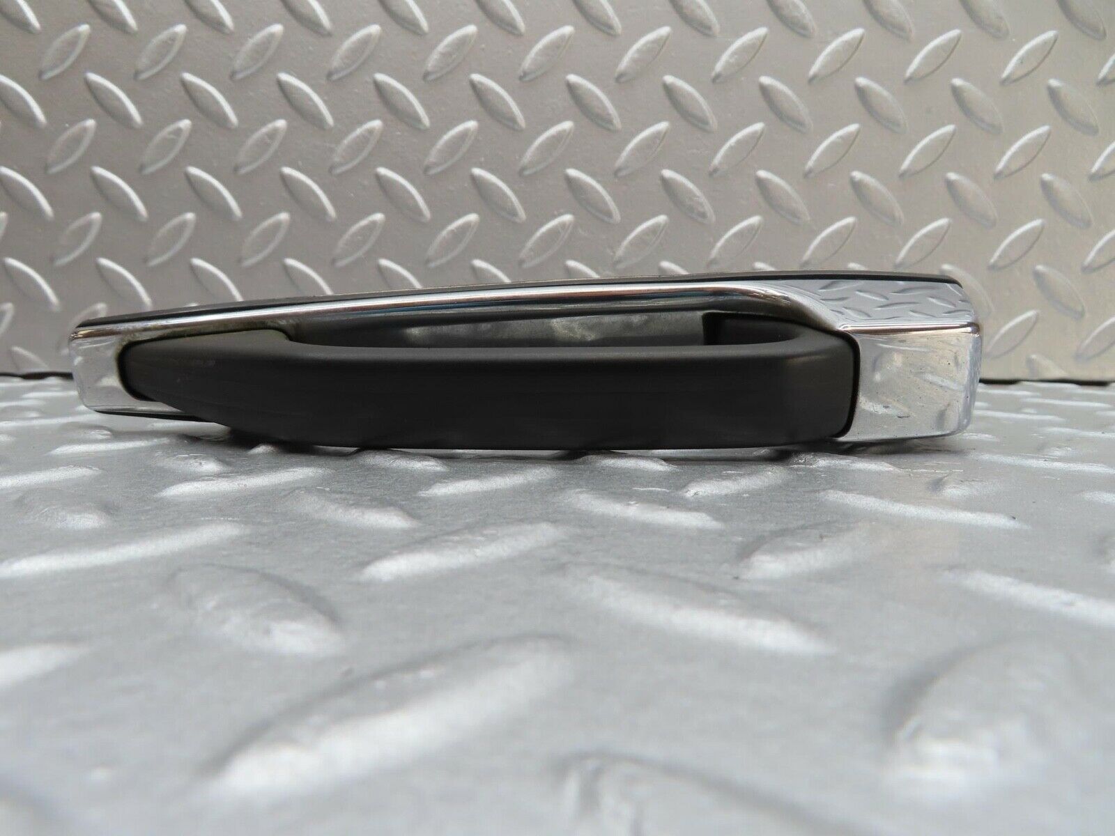 15967 Mercedes-Benz W123 280E Rear Right Exterior Door Handle 1237600359