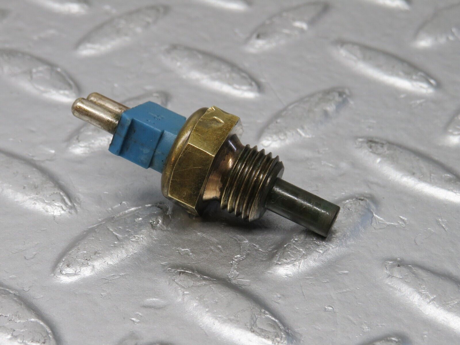 38128 Mercedes-Benz A124 320E Cabriolet Coolant Temperature Sensor 0085424517