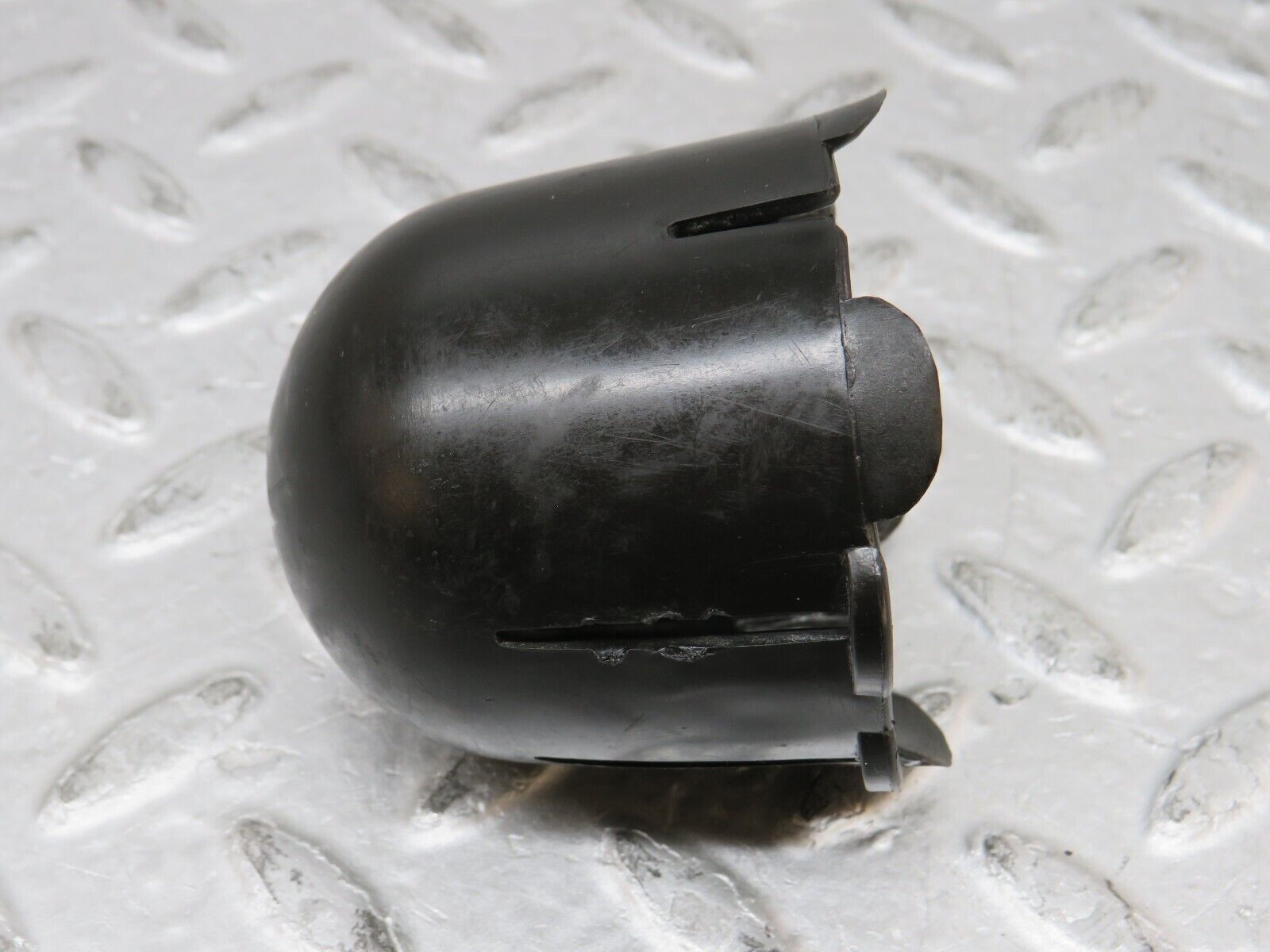 37424 Mercedes-Benz W109 300SEL Rear Shock Absorber Top Plastic Cap 2x