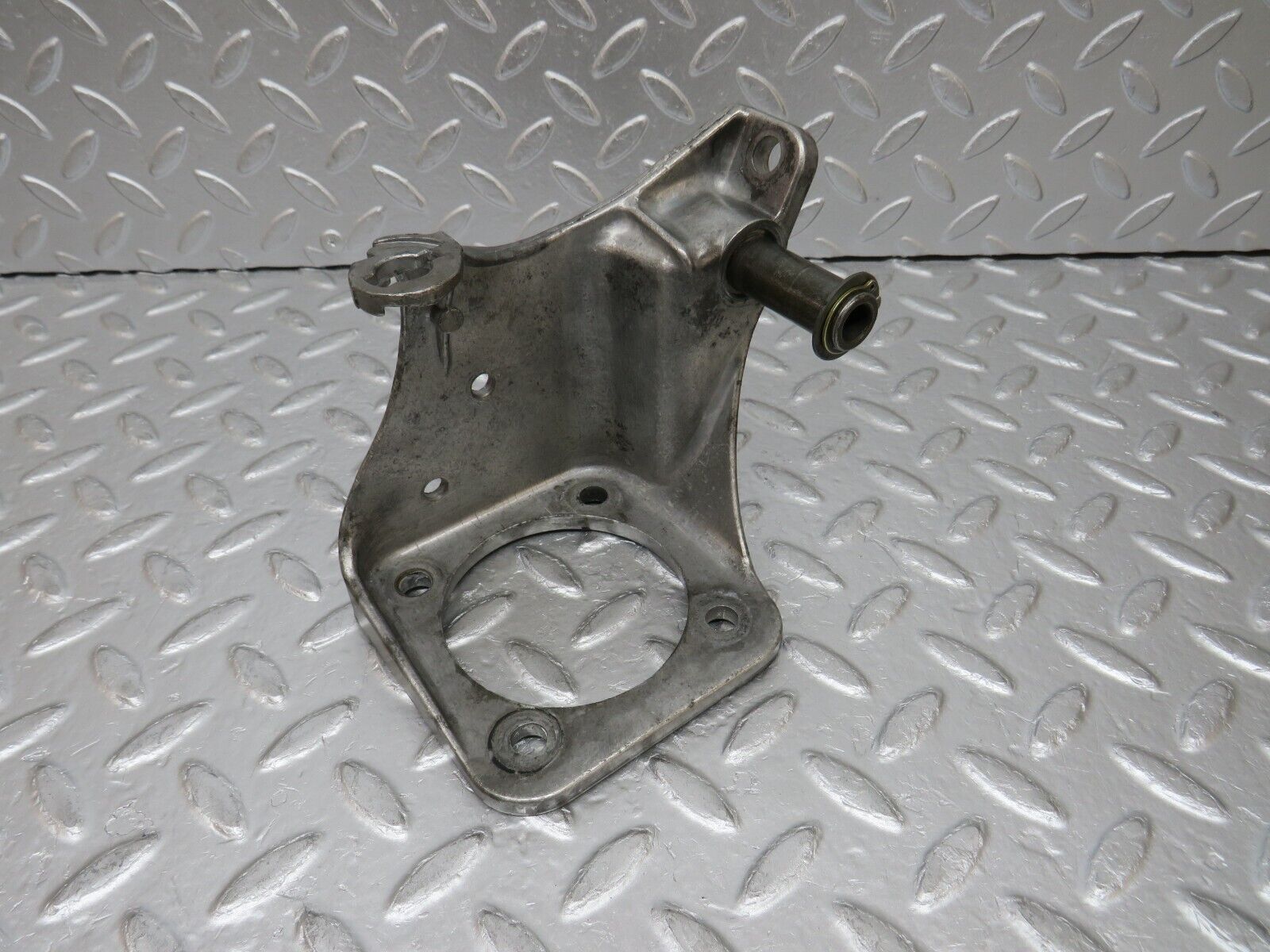 32425 Mercedes-Benz S124 300TE Wagon Brake Pedal Bracket 1242900519