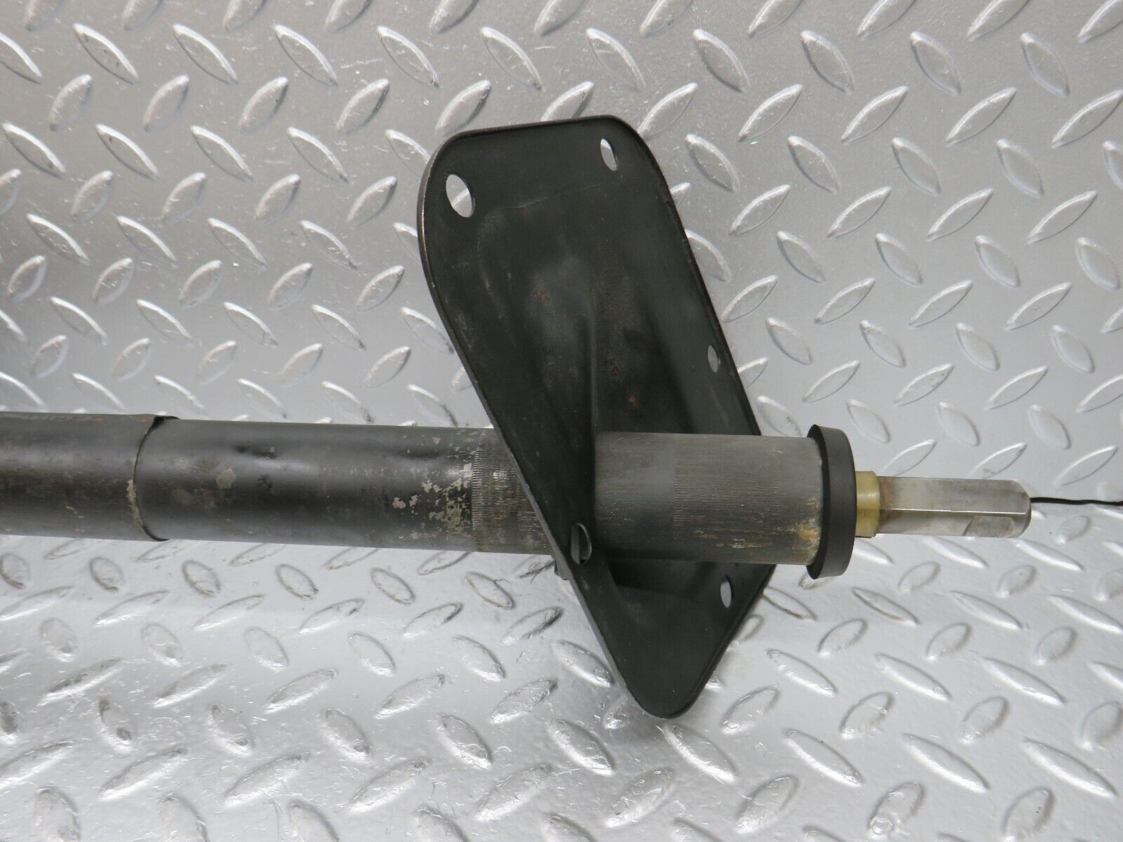 0055 Mercedes-Benz W116 350SE Steering Column