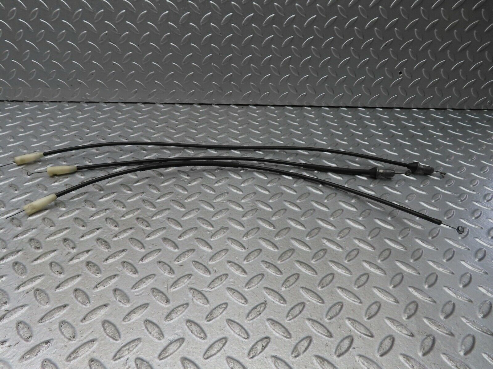 19211 Mercedes-Benz W123 300D Heater Control Cable